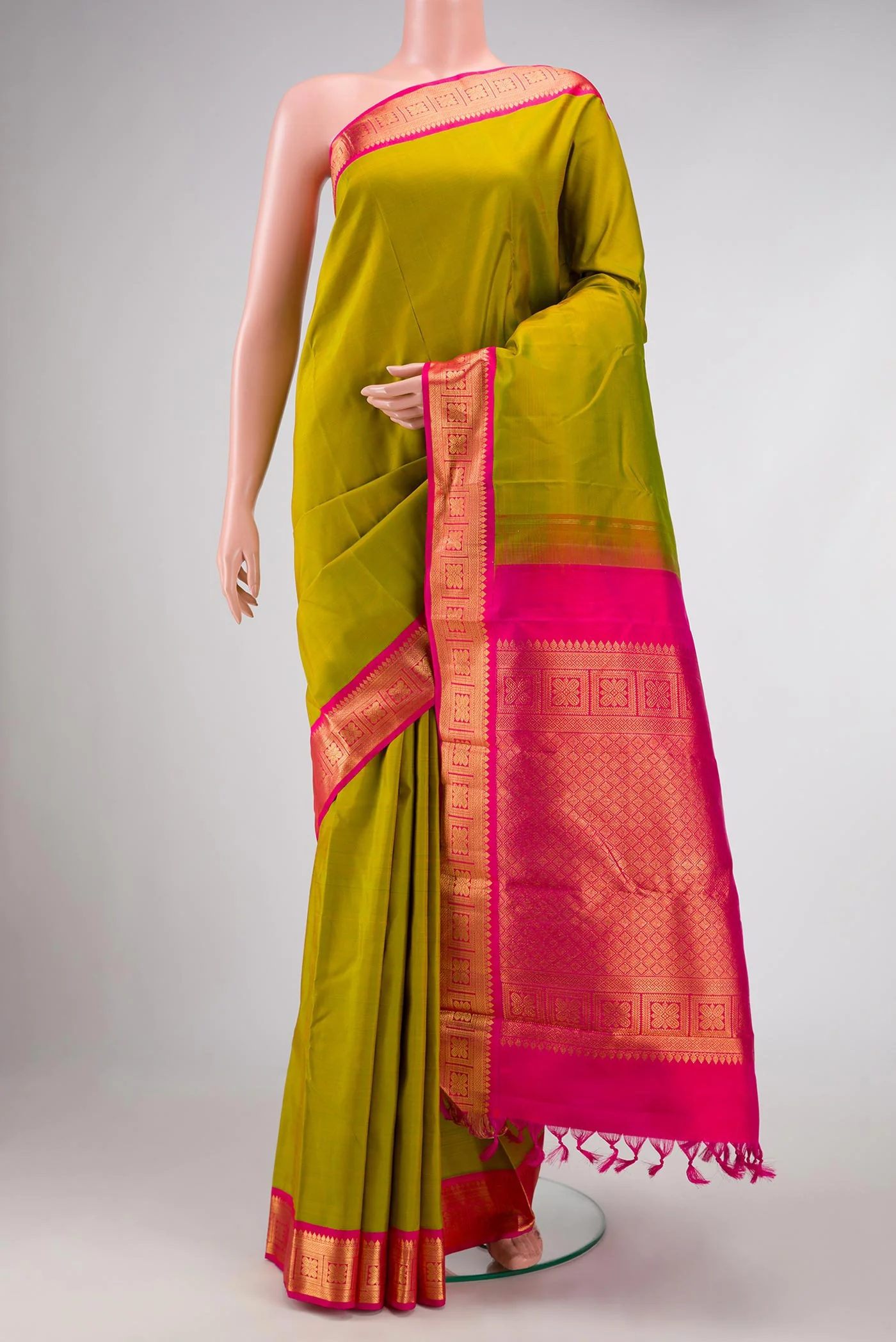 Mehandi Green Dual Tone Kanjivaram Silk Saree