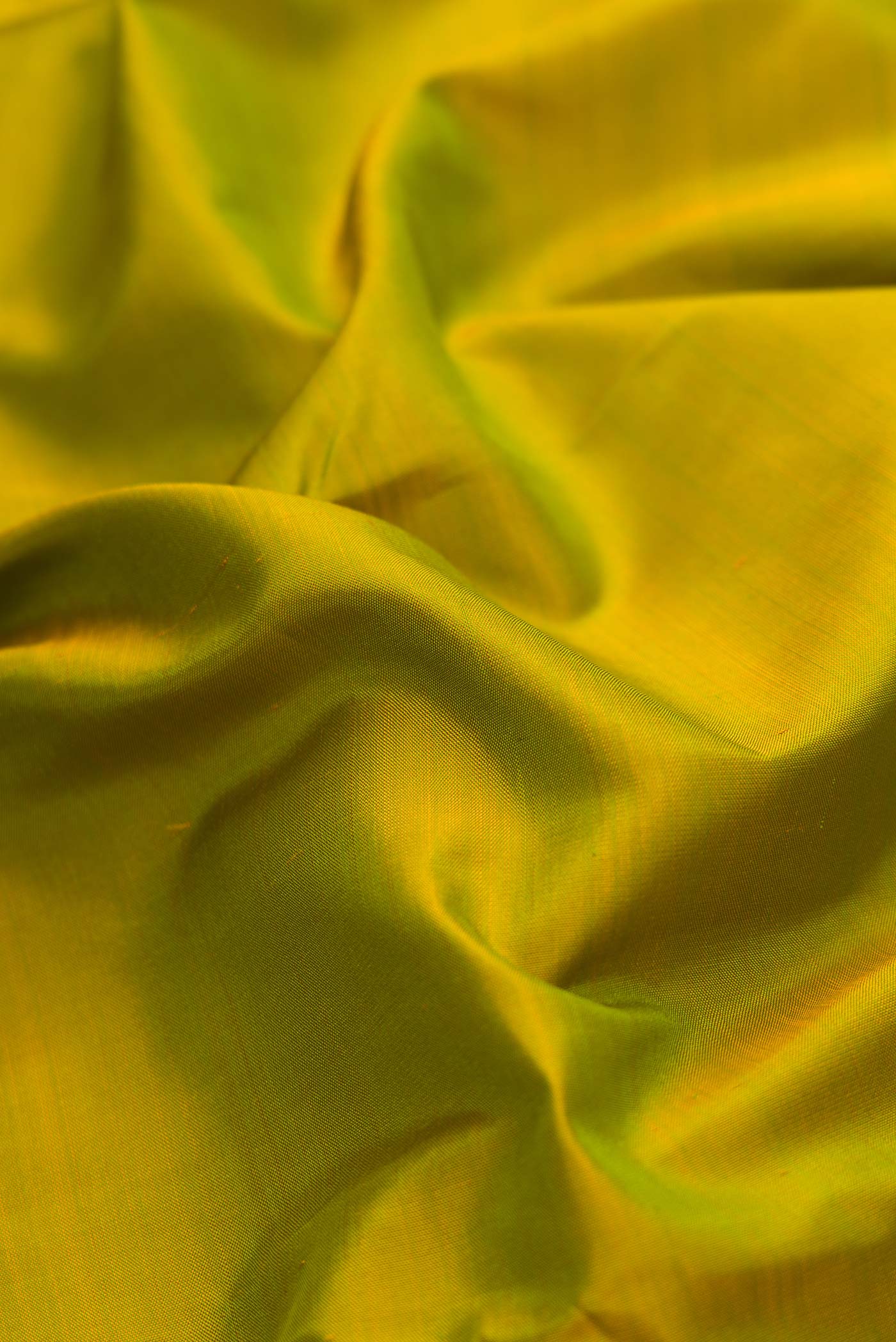 Mehandi Green Dual Tone Kanjivaram Silk Saree - Image 2