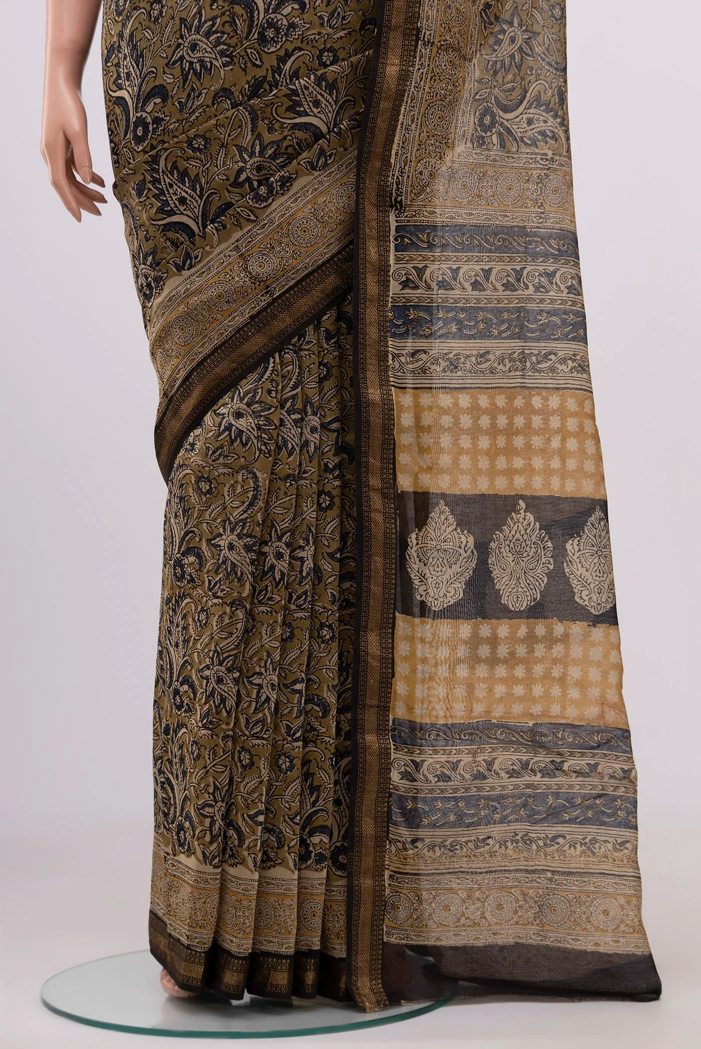 Mehandi Green Maheshwari Silk Cotton Saree - Image 3