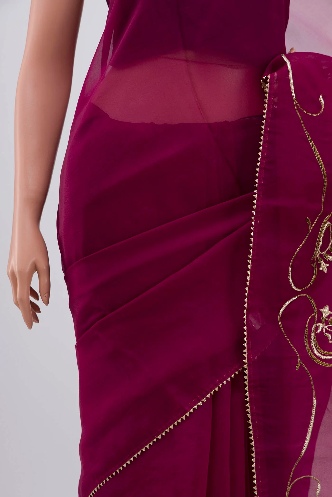 Mira-Burgundy Organza Silk Saree - Image 4