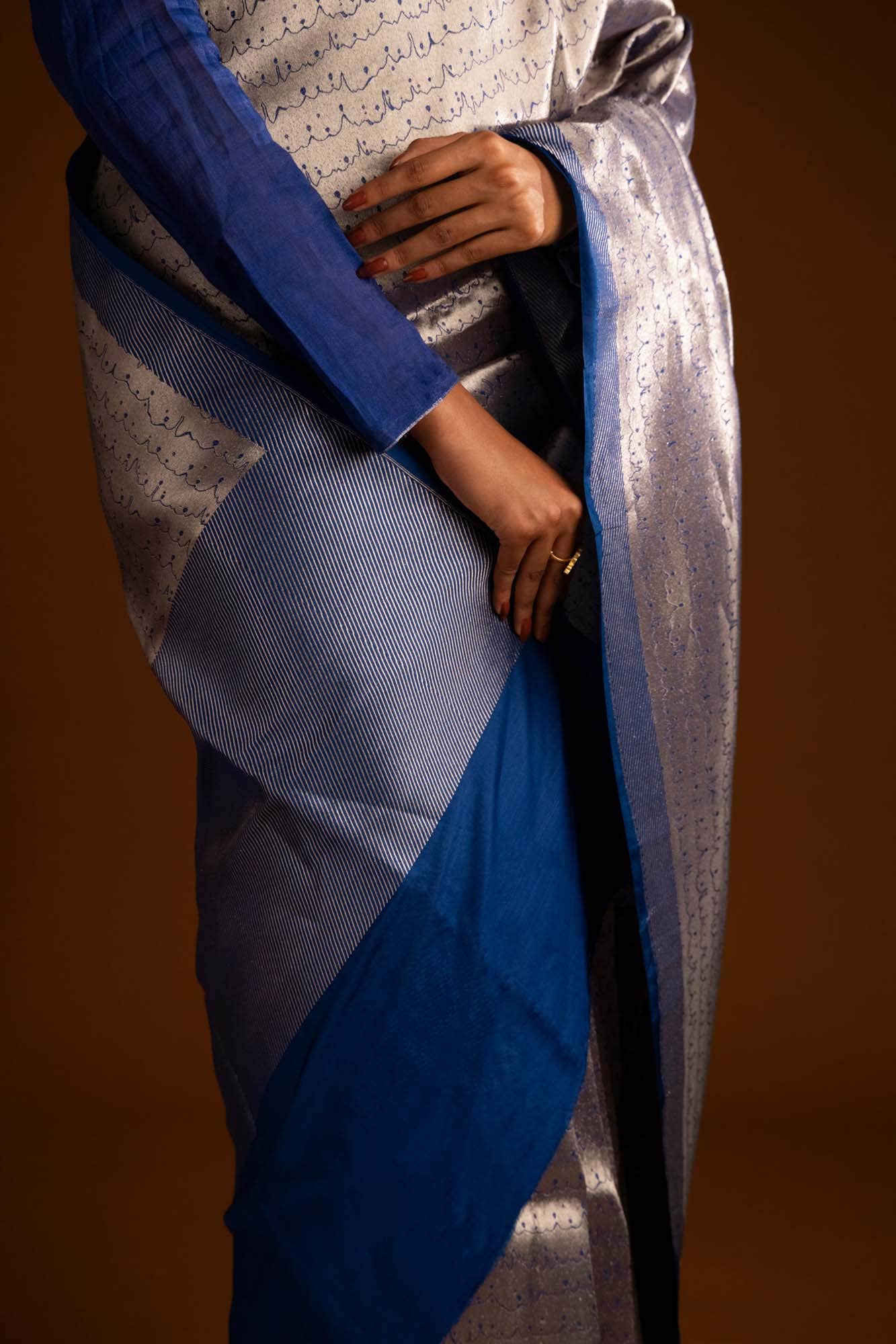 Molten-Blue Banarasi Silk Saree - Image 4