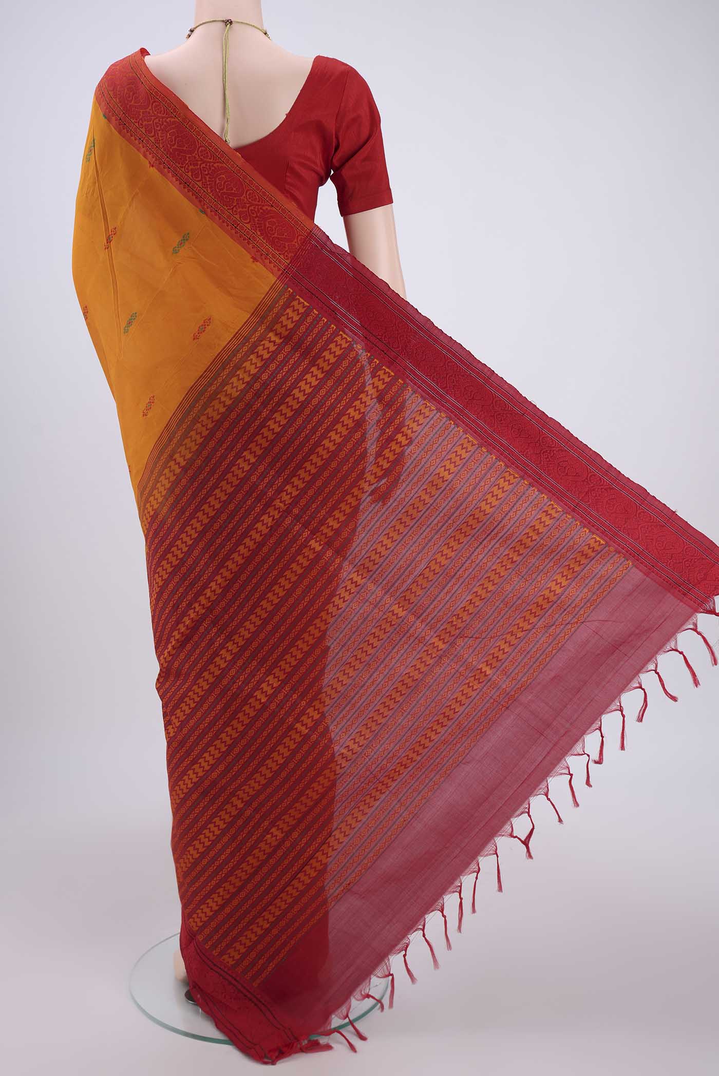 Mustard Blended Poly Cotton Saree - Image 3