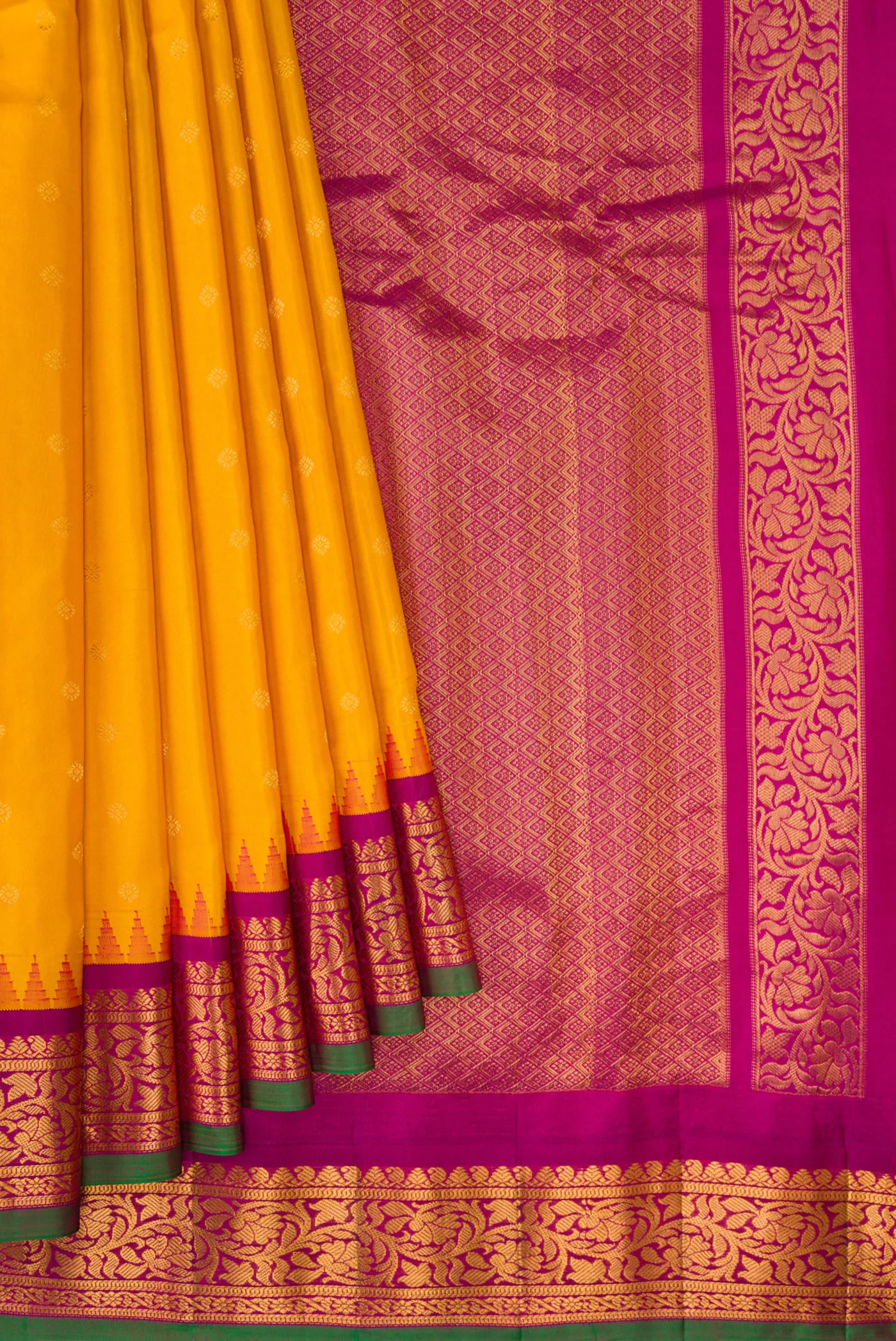 Yellow Gadwal Silk Saree - Image 4
