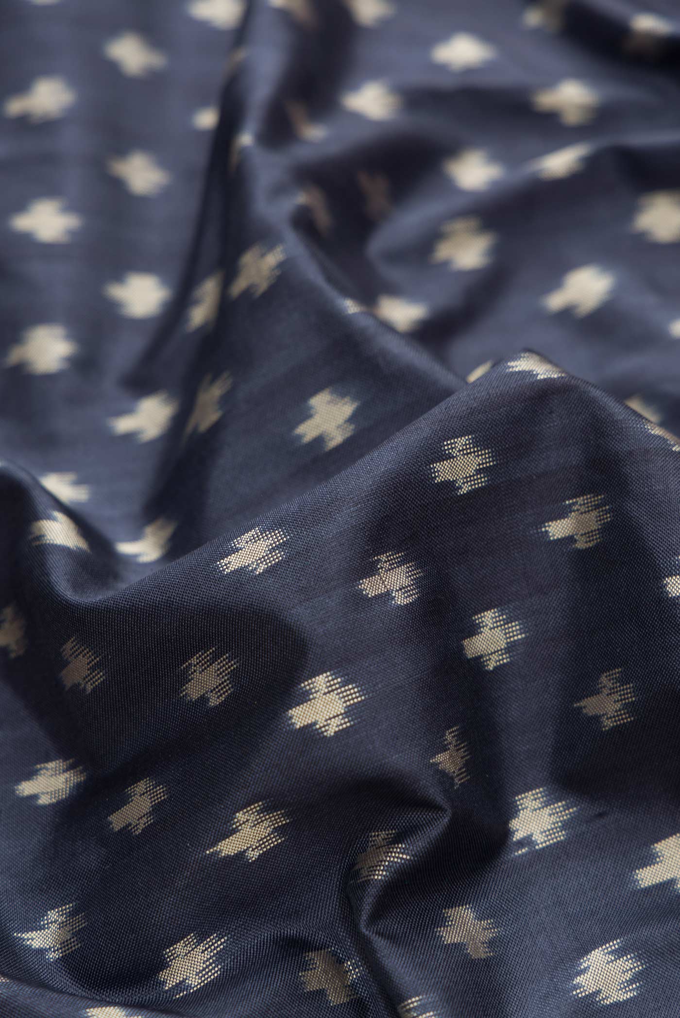 Navy Blue Pochampally Silk Saree - Image 2