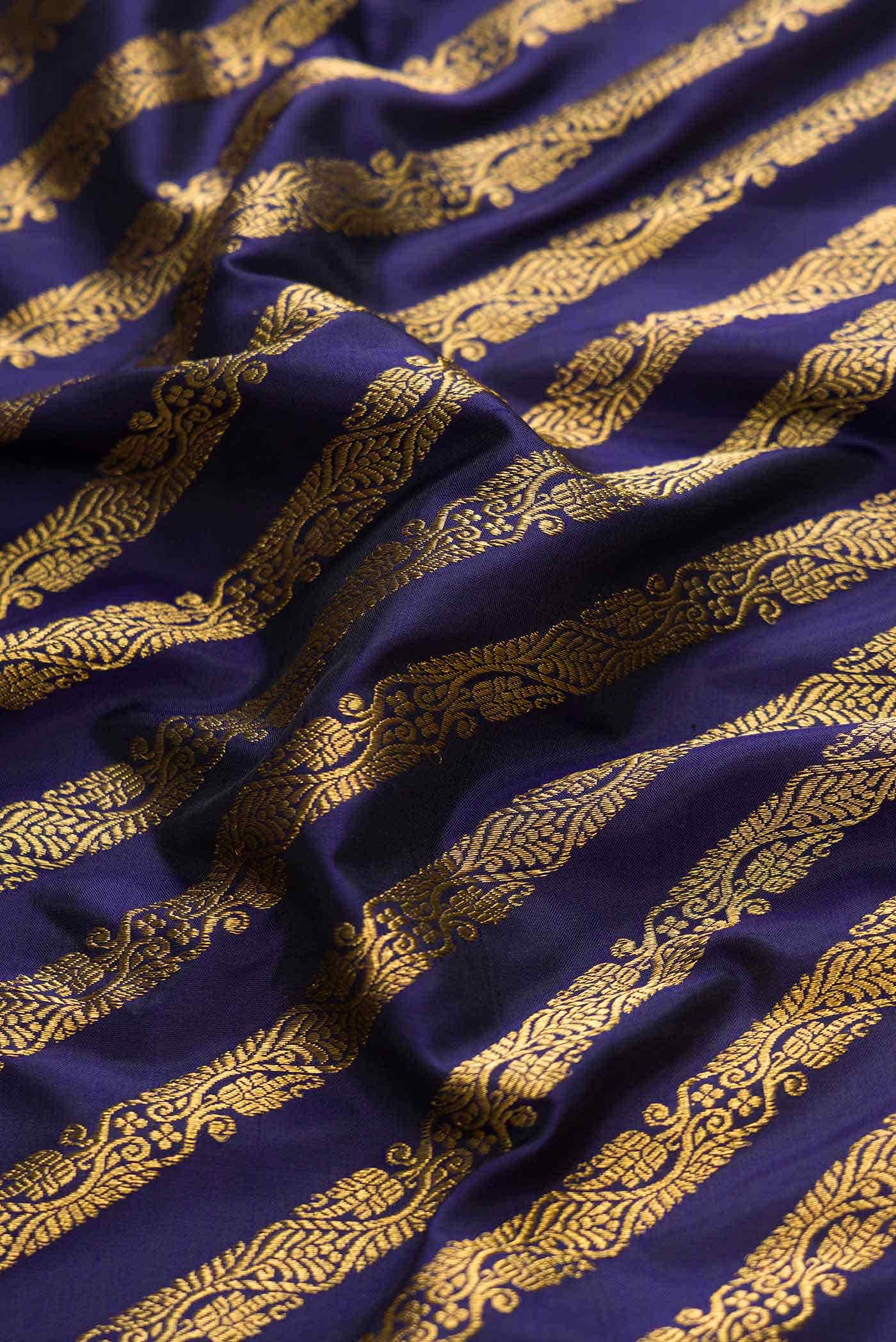 Pure Silk Pure Zari Navy Blue Dual Tone Kanjivaram Saree - Image 3