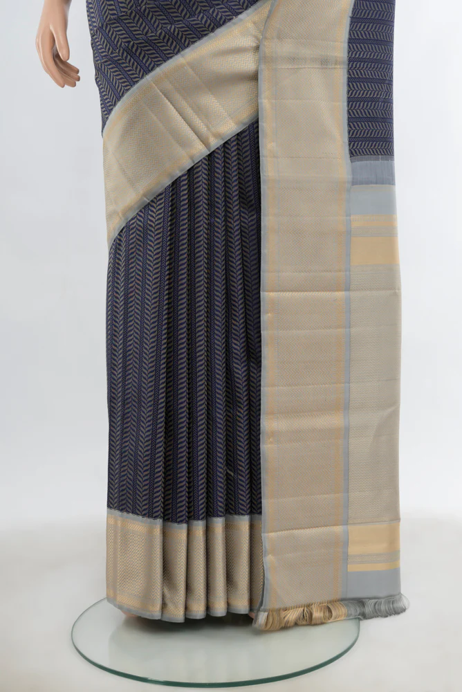 Pure Silk Pure Zari Navy Blue Kanchipuram Saree - Image 3