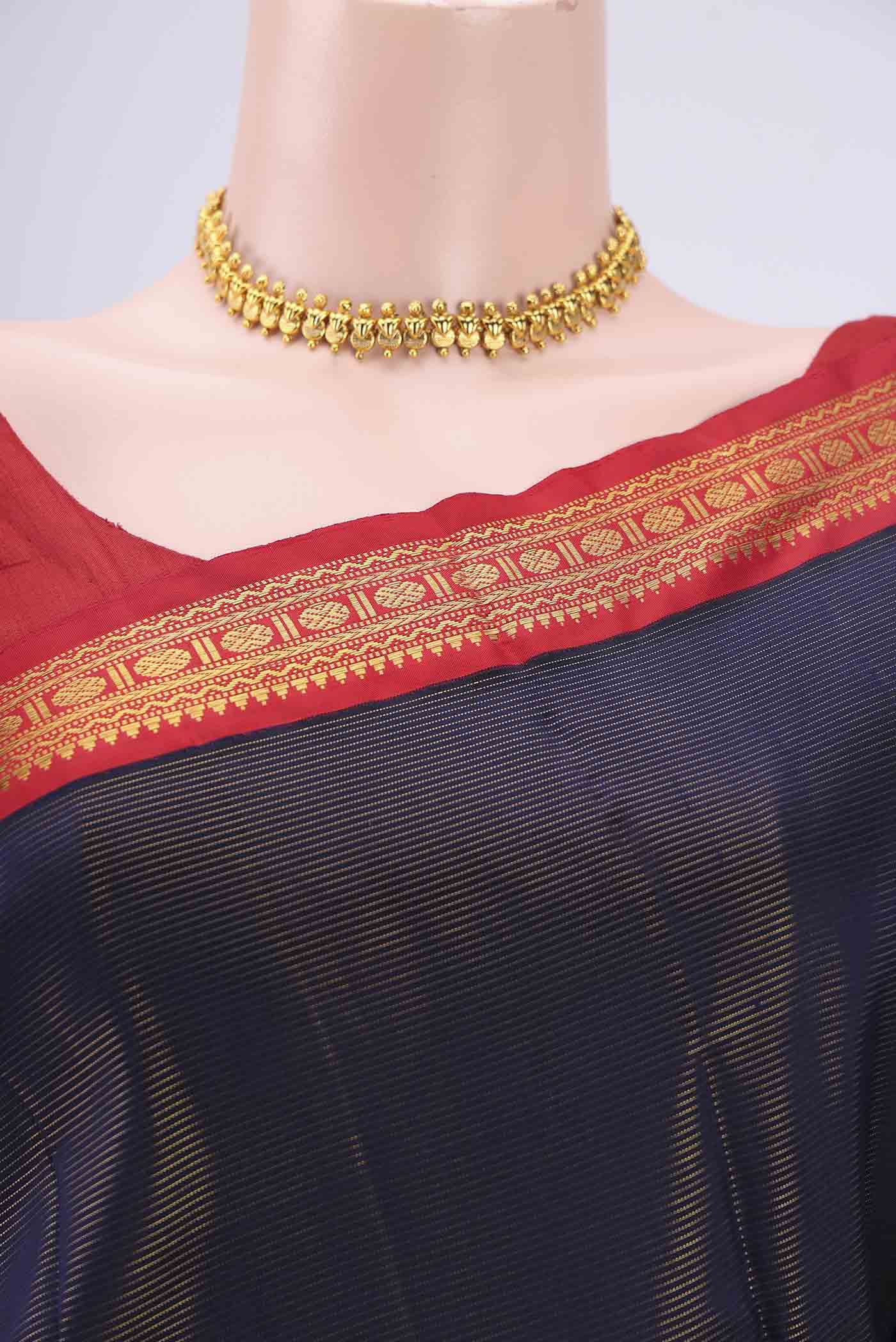 Pure Silk Pure Zari Navy Blue Kanjivaram Saree - Image 2