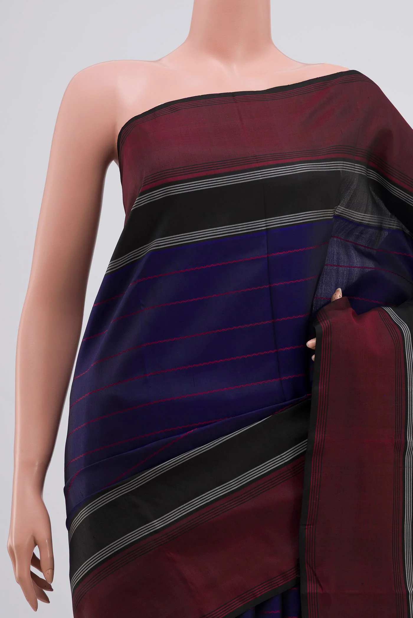 Navy Blue Kanjivaram Silk Saree - Image 2