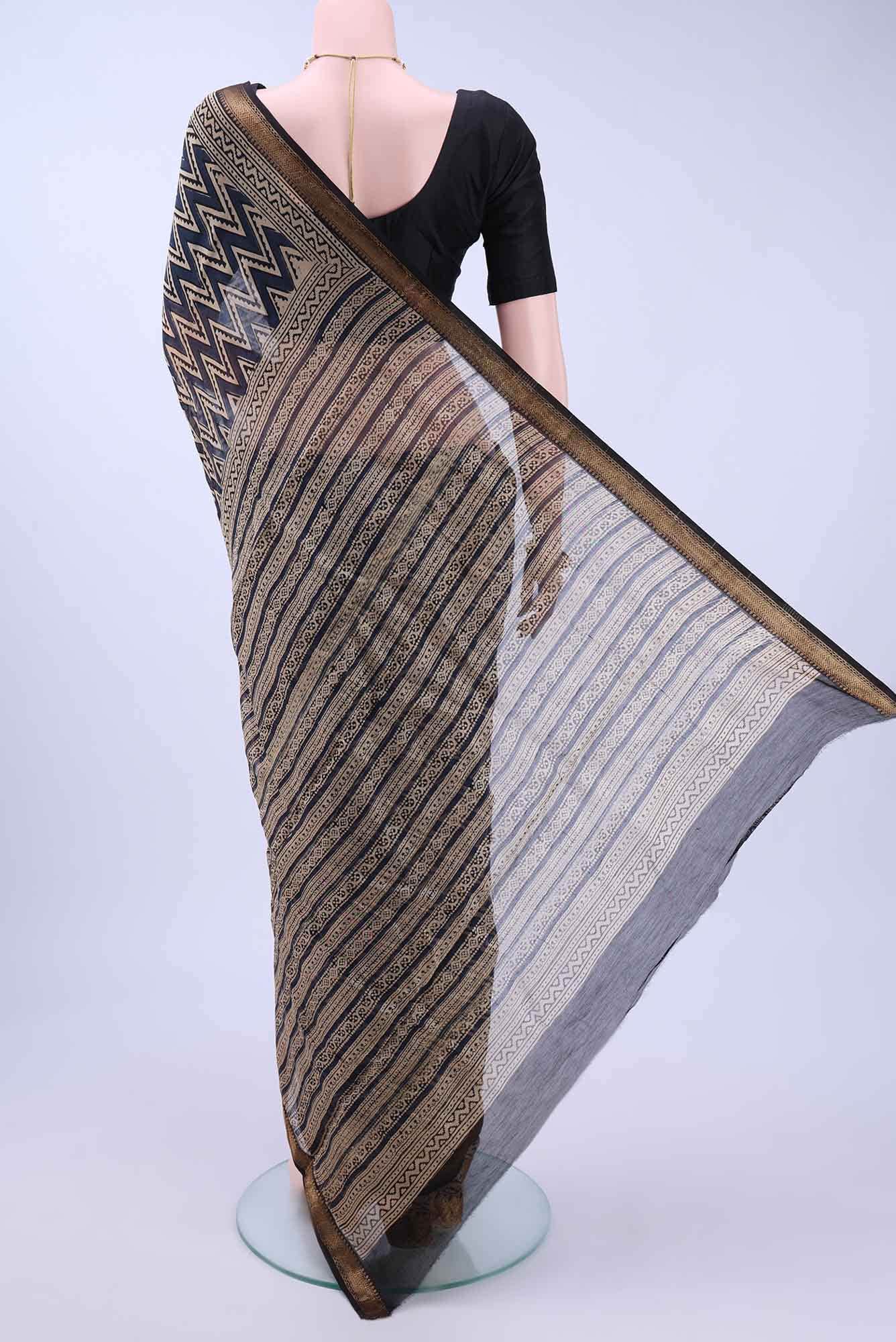 Navy Blue Maheshwari Silk Cotton Saree - Image 3