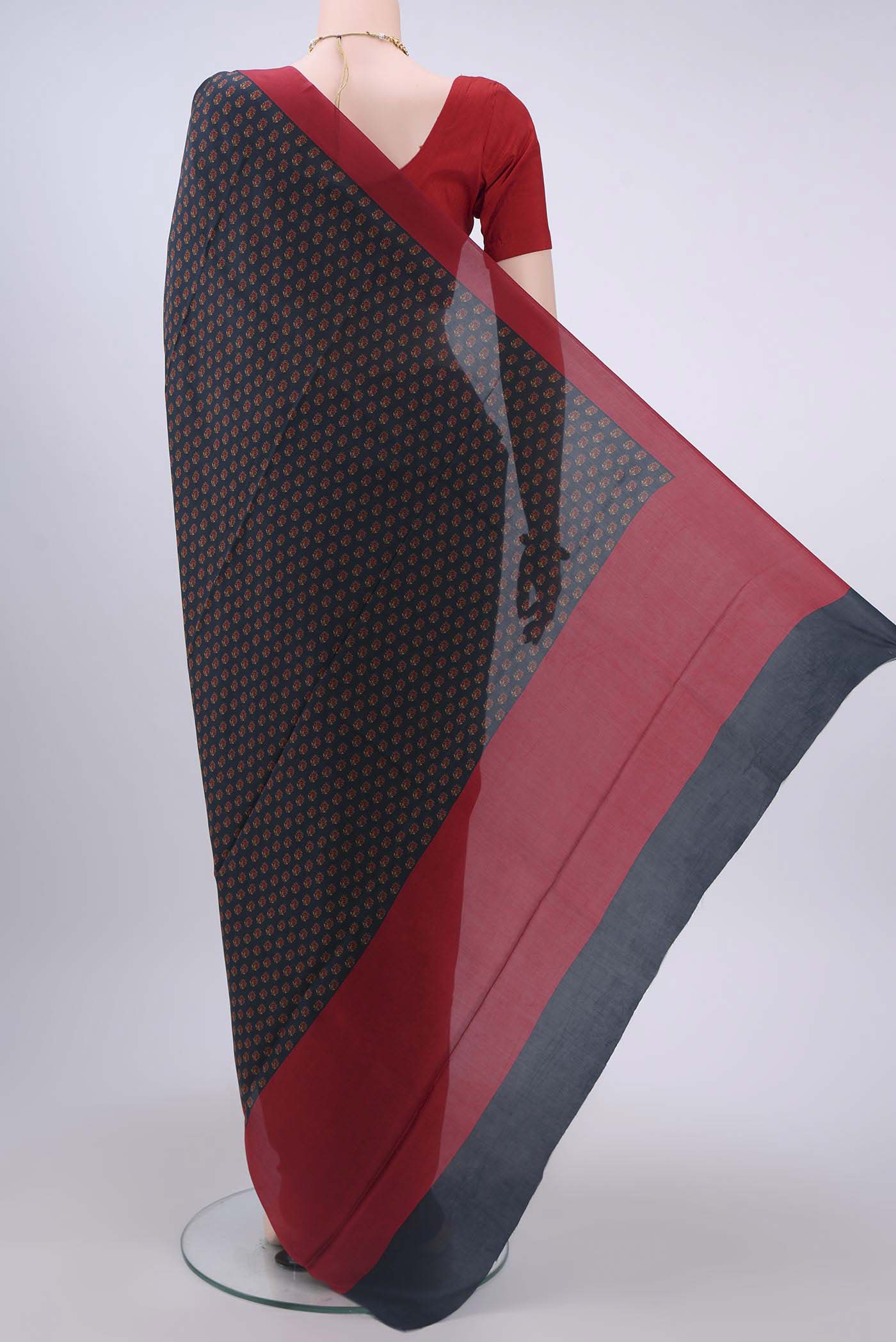 Navy Blue Printed Silk Saree - Image 3