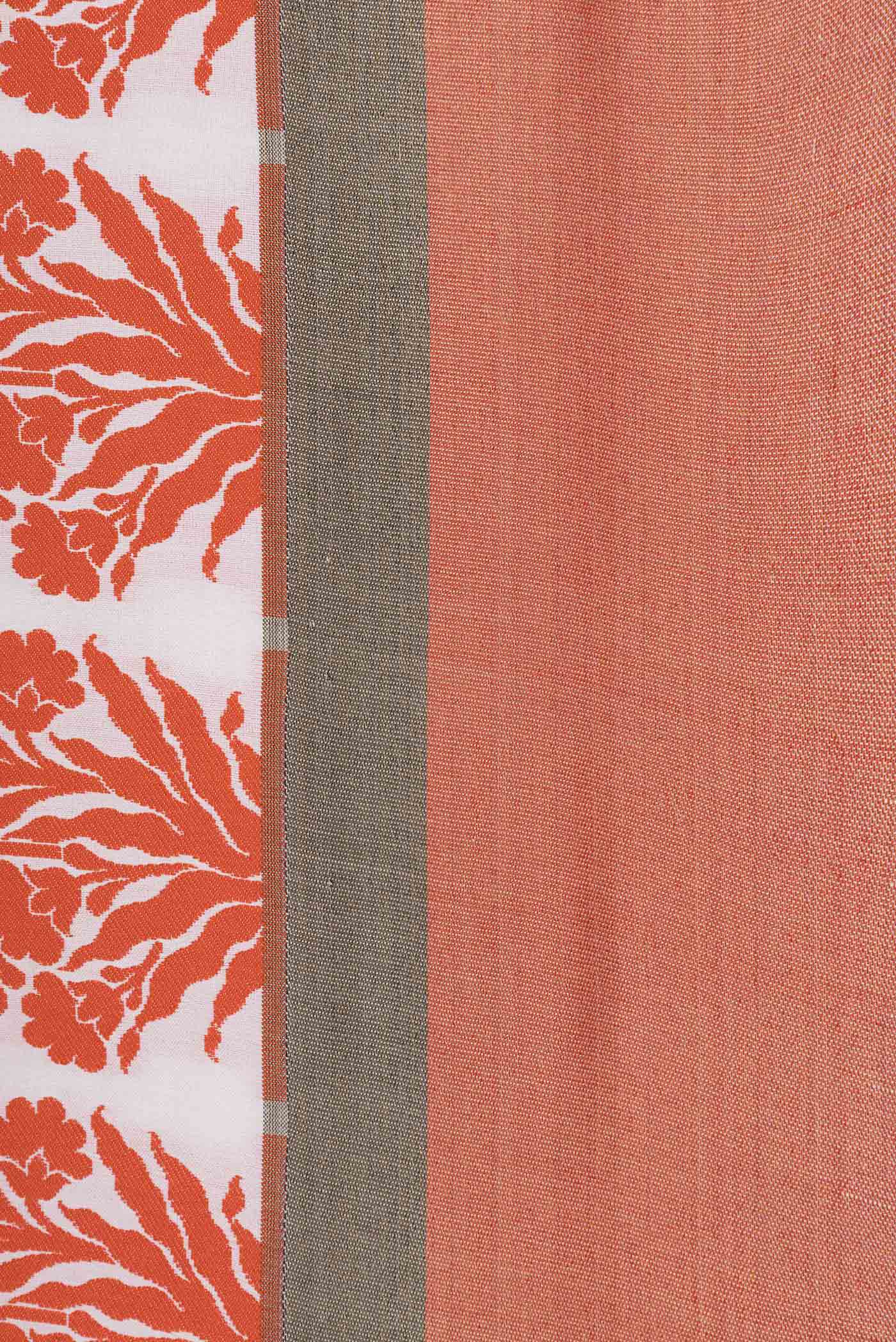 Off White Dual Tone Banarasi Silk Saree - Image 3