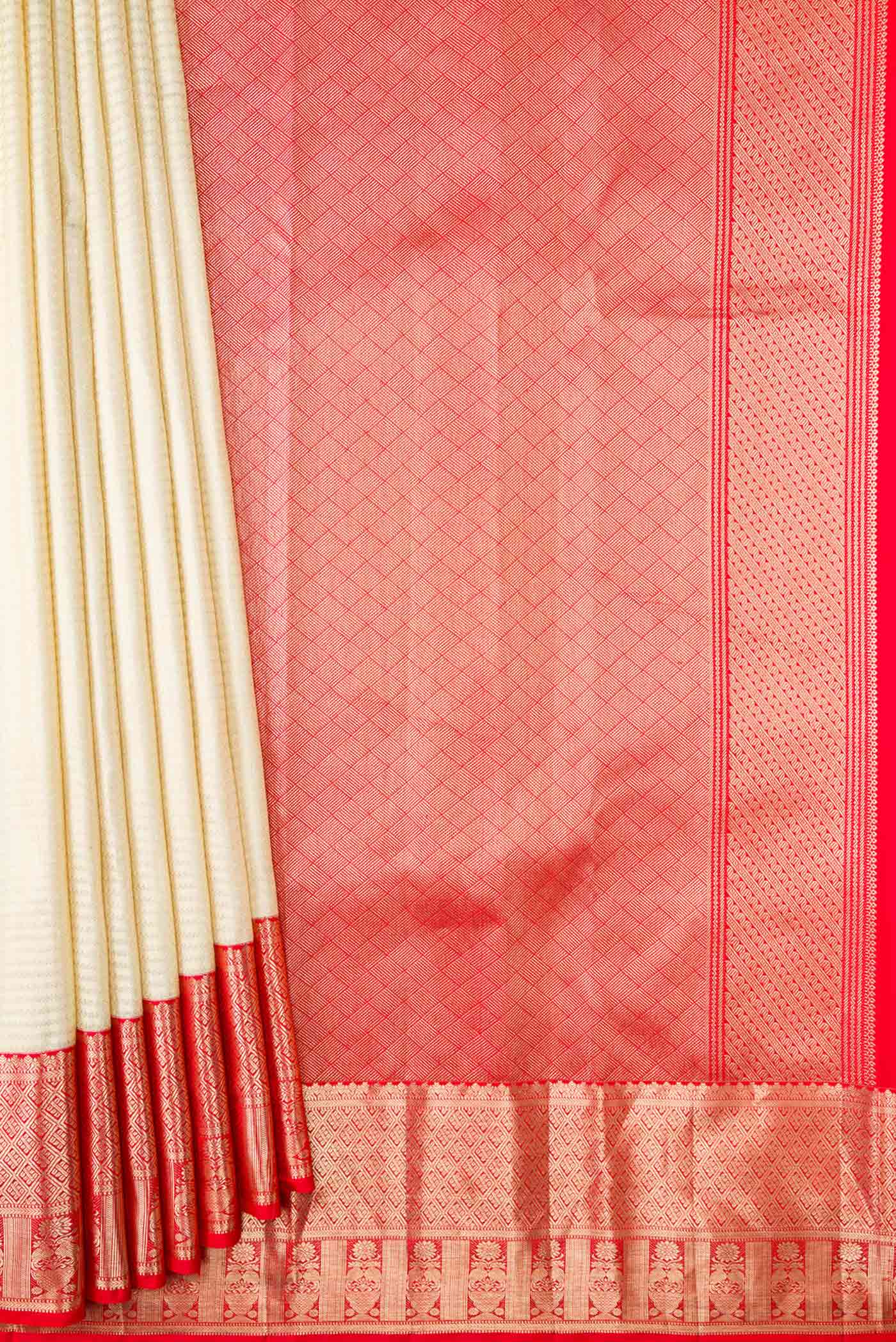 Off White Dual Tone Kanjivaram Silk Saree - Image 4