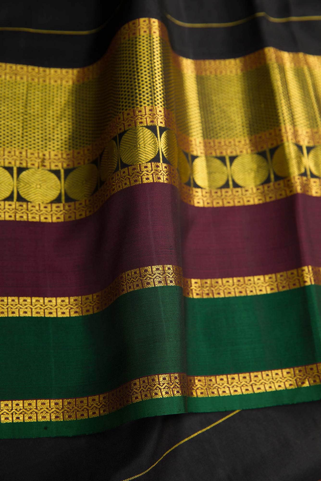 Pure Silk Pure Zari Off White Dual Tone Kanchipuram Saree - Image 7