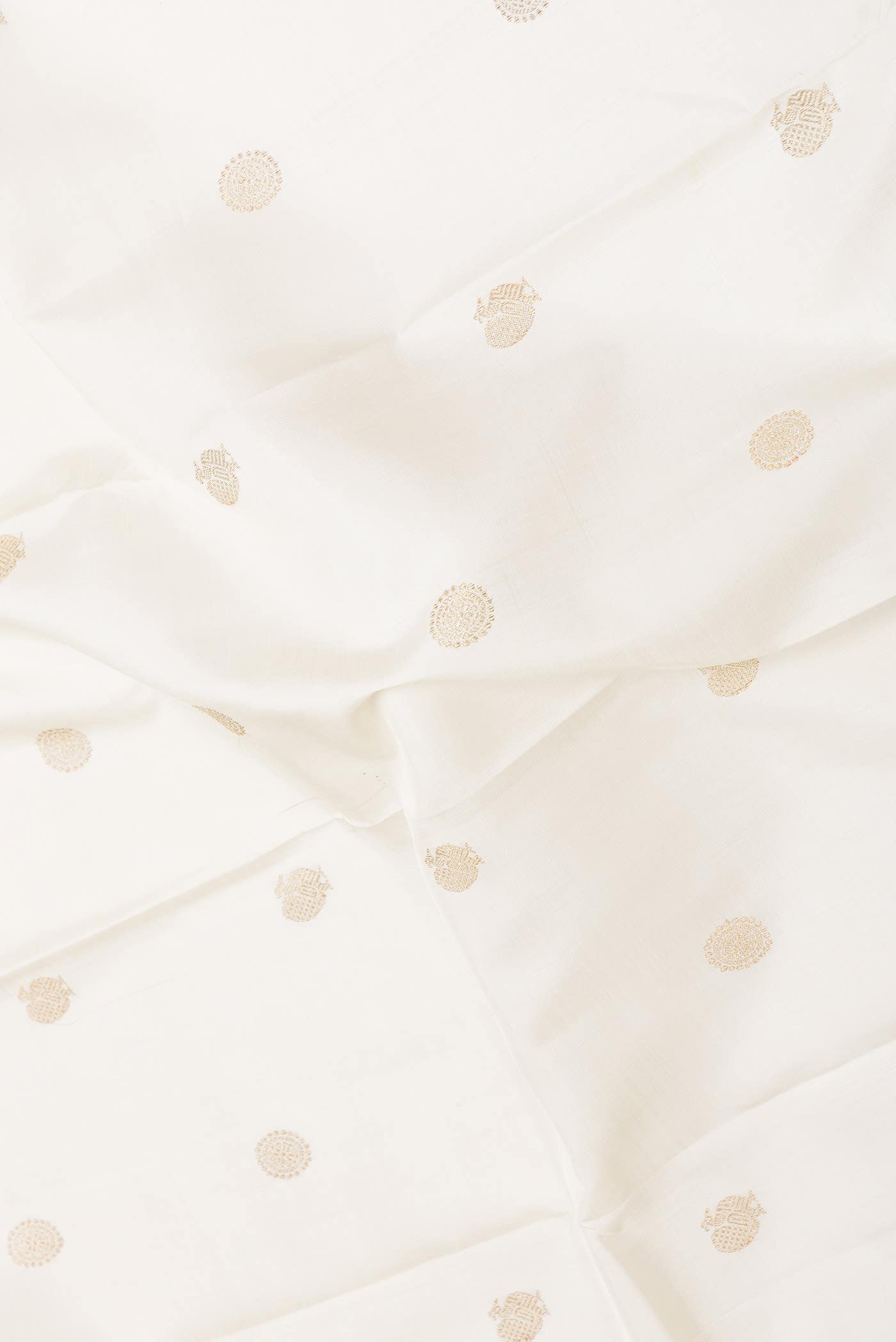 Pure Silk Pure Zari Off White Dual Tone Kanchipuram Saree - Image 3