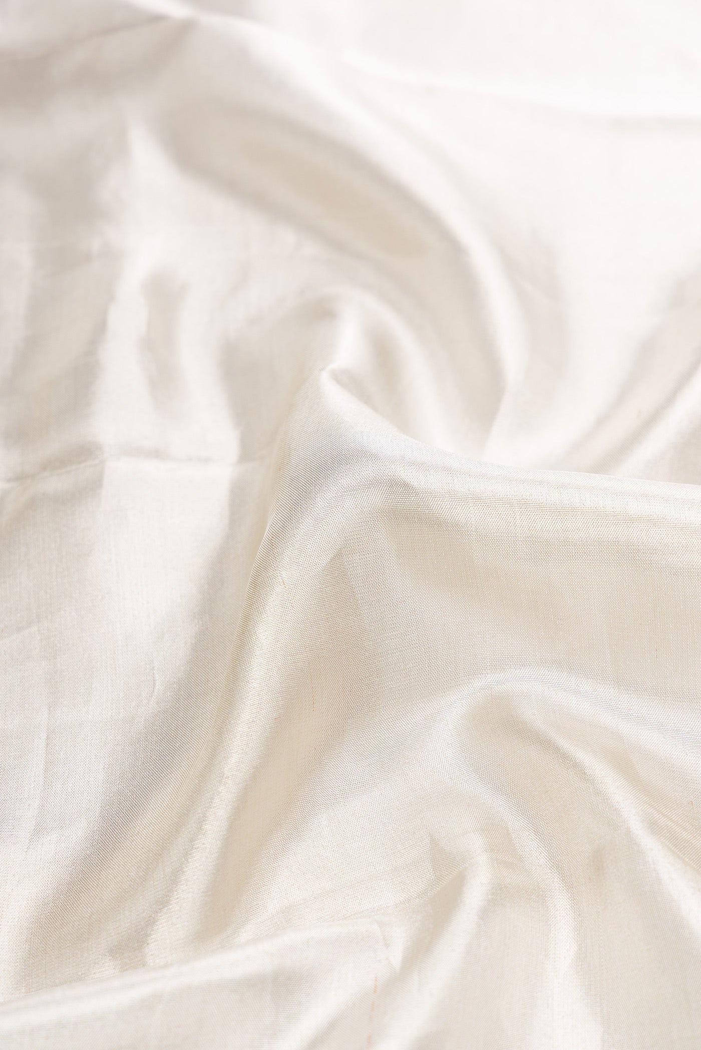 White Kanchipuram Tissue Silk Saree - Image 2