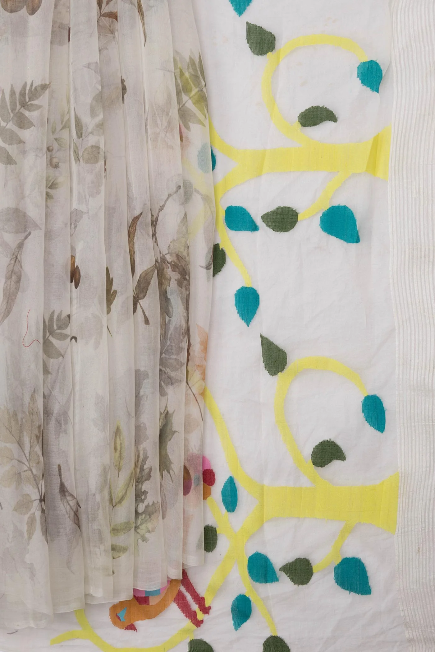 Off White Linen Saree - Image 4