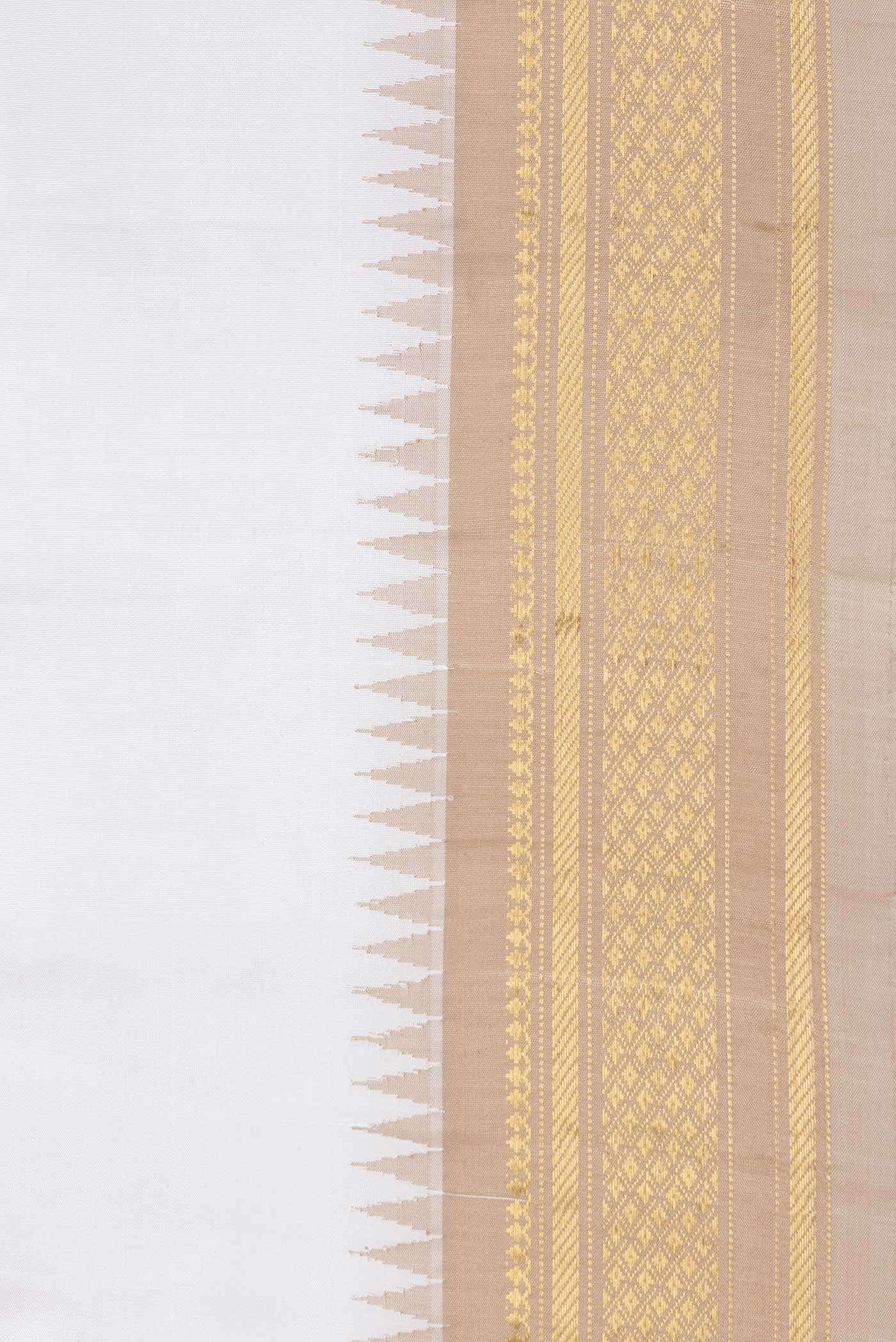 Off White Gadwal Silk Saree - Image 5
