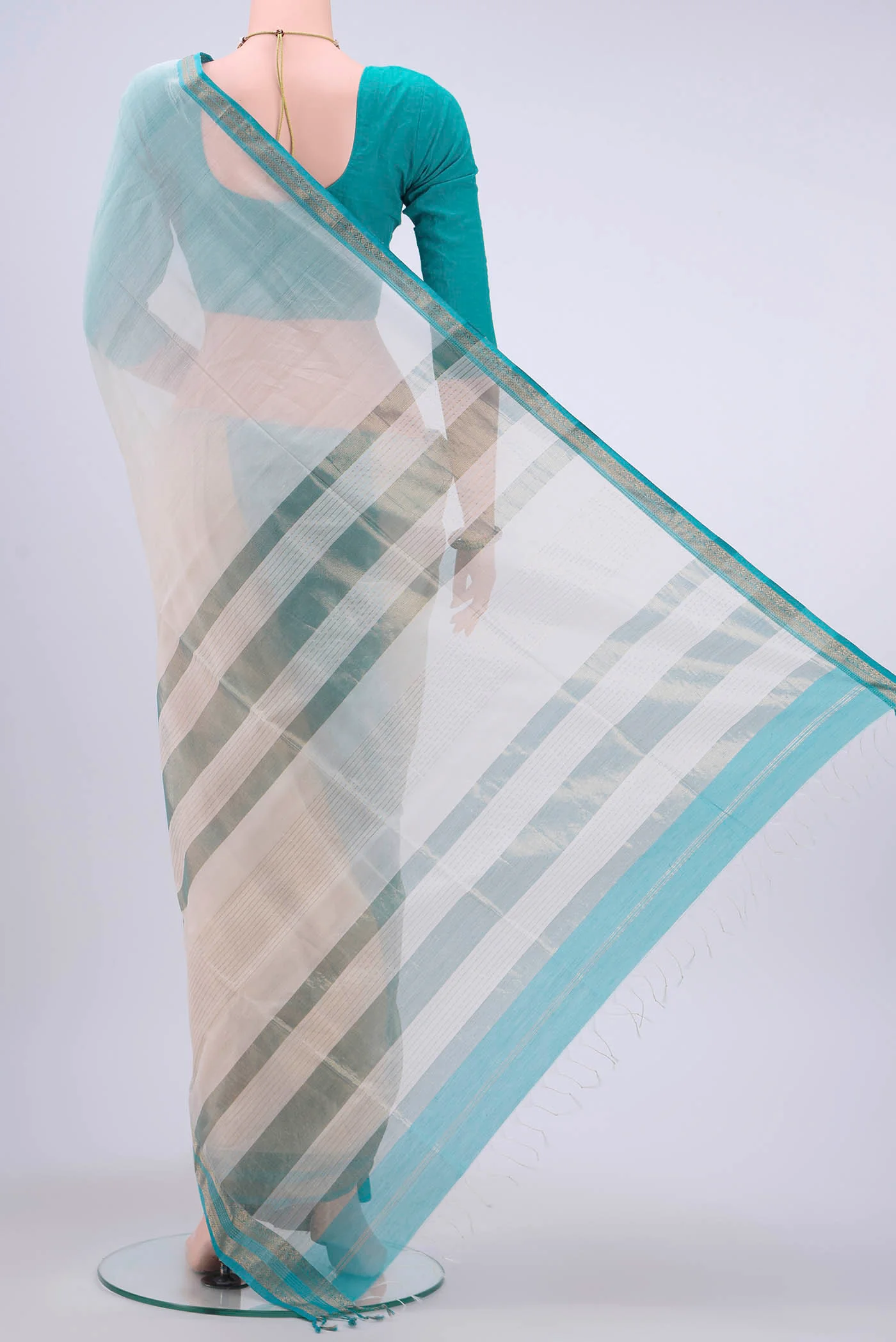 Off White Maheshwari Silk Cotton Saree - Image 3
