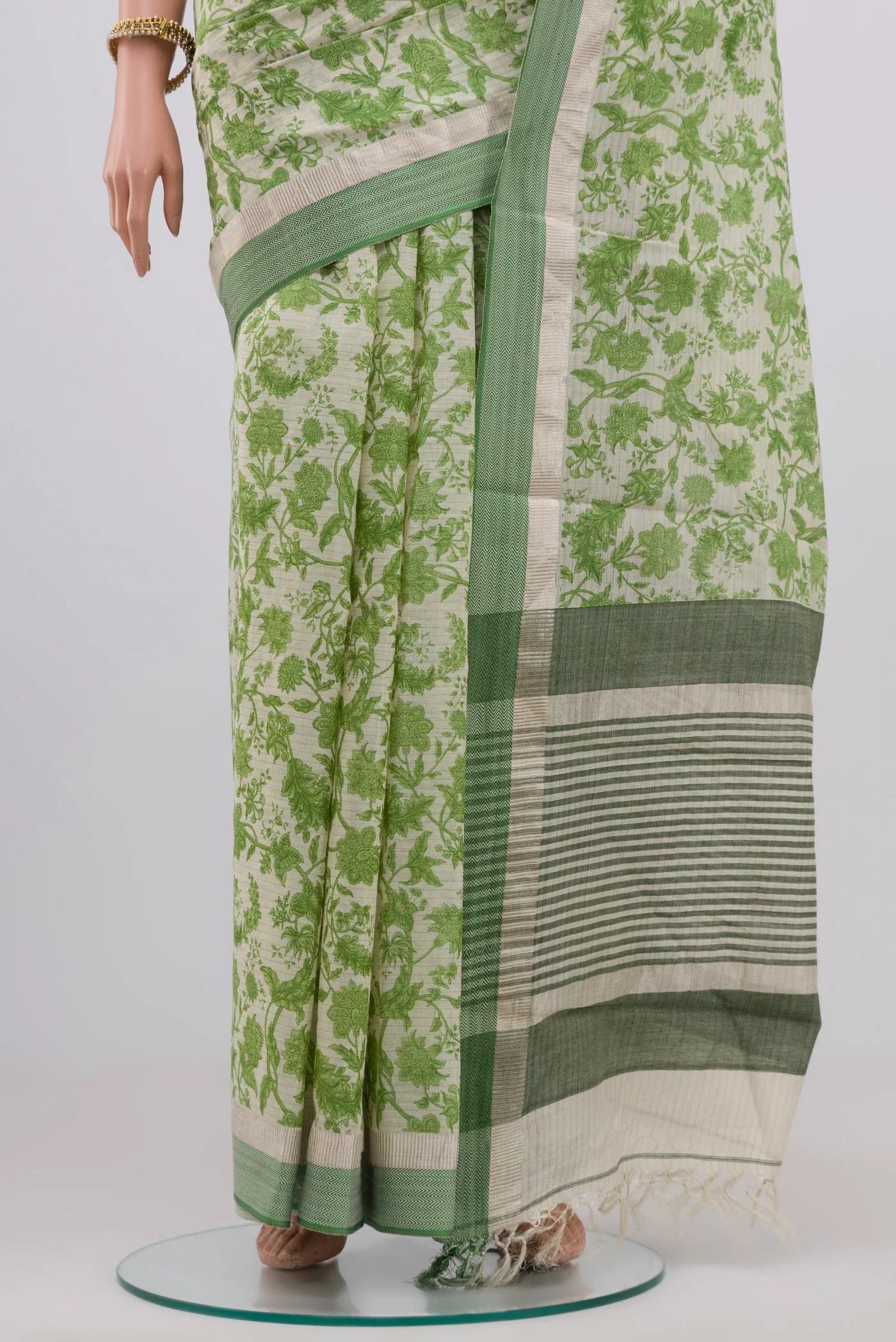 Cream Tussar Silk Saree - Image 3