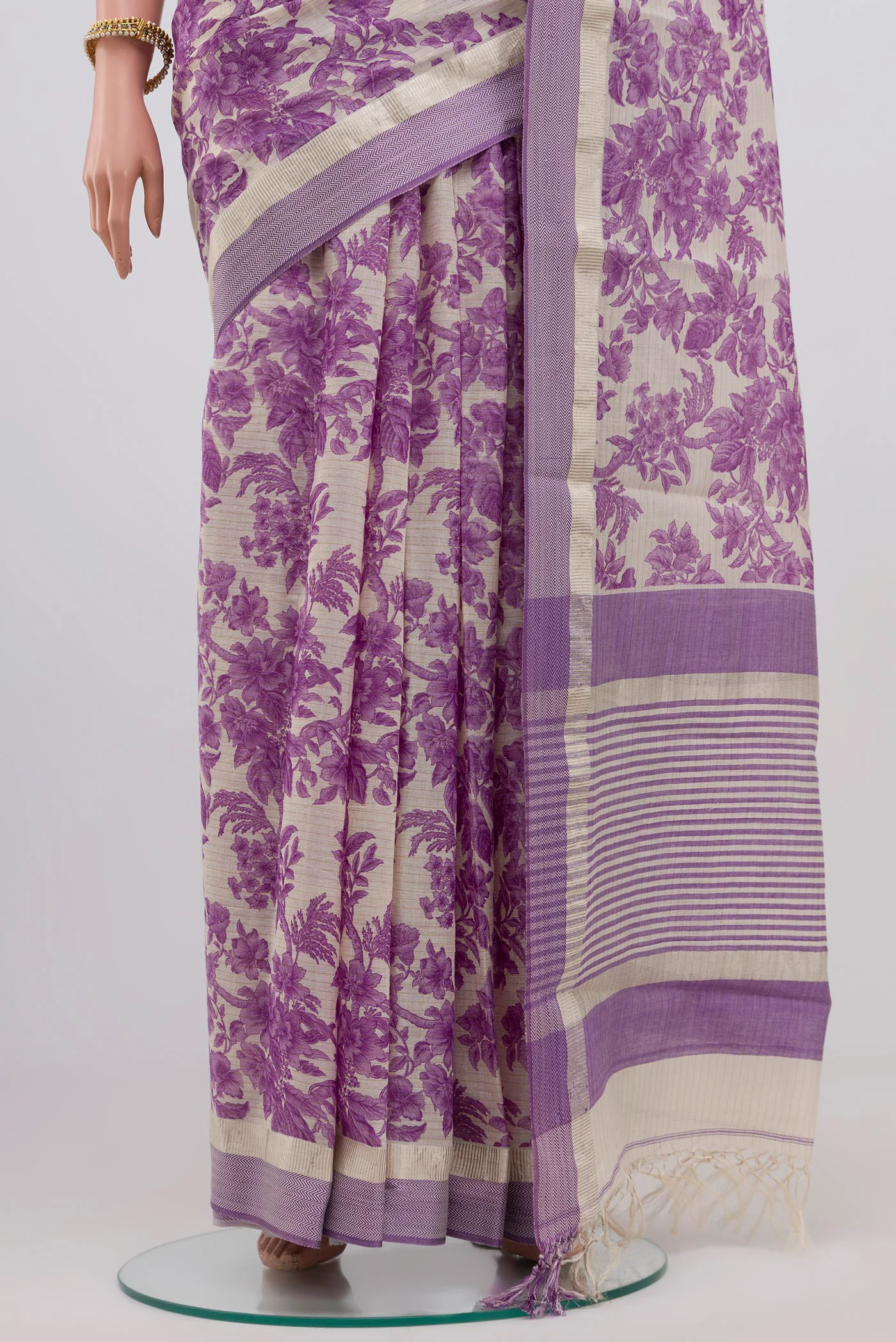Cream Tussar Silk Saree - Image 3
