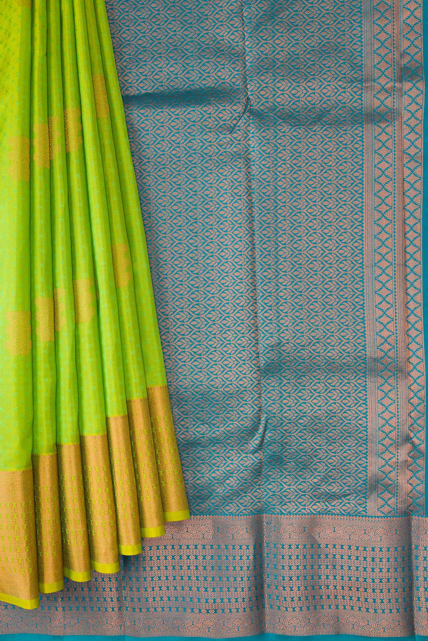 Parrot Green Kanchipuram Silk Saree - Image 4