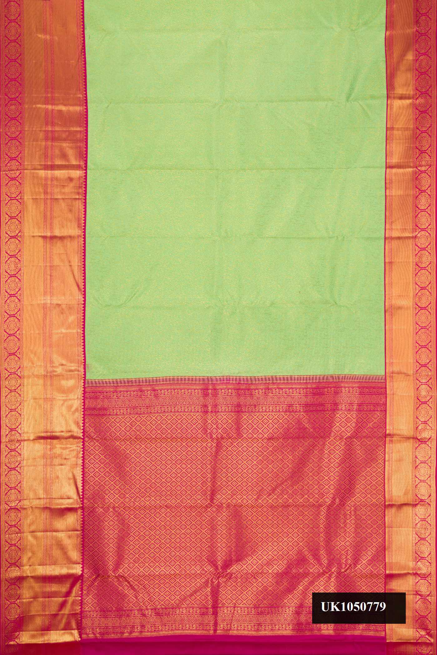 Parrot Green Dual Tone Kanchipuram Silk Saree