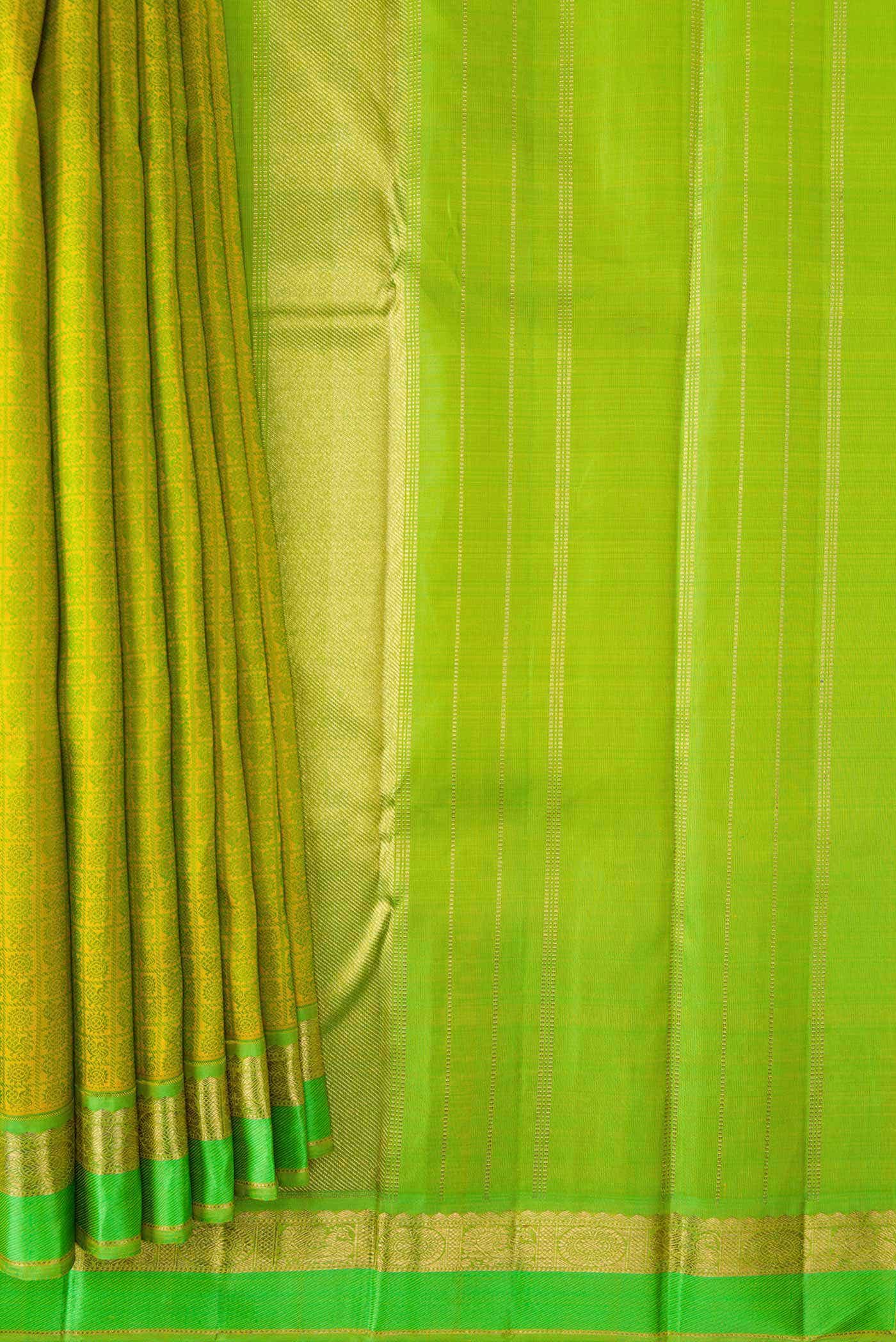 Pure Silk Pure Zari Parrot Green Dual Tone Kanchipuram Saree - Image 2