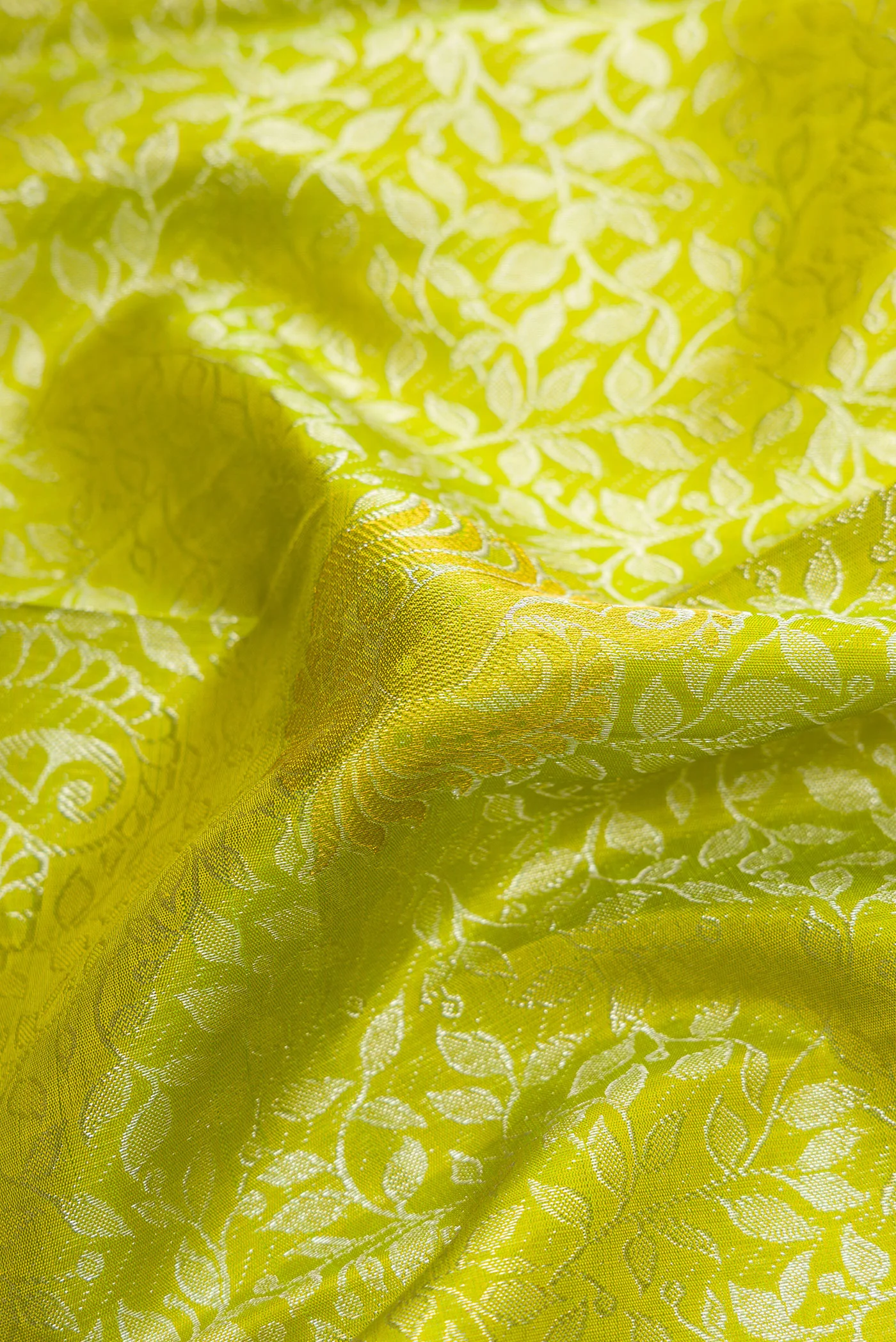 Parrot Green Kanjivaram Silk Saree - Image 2