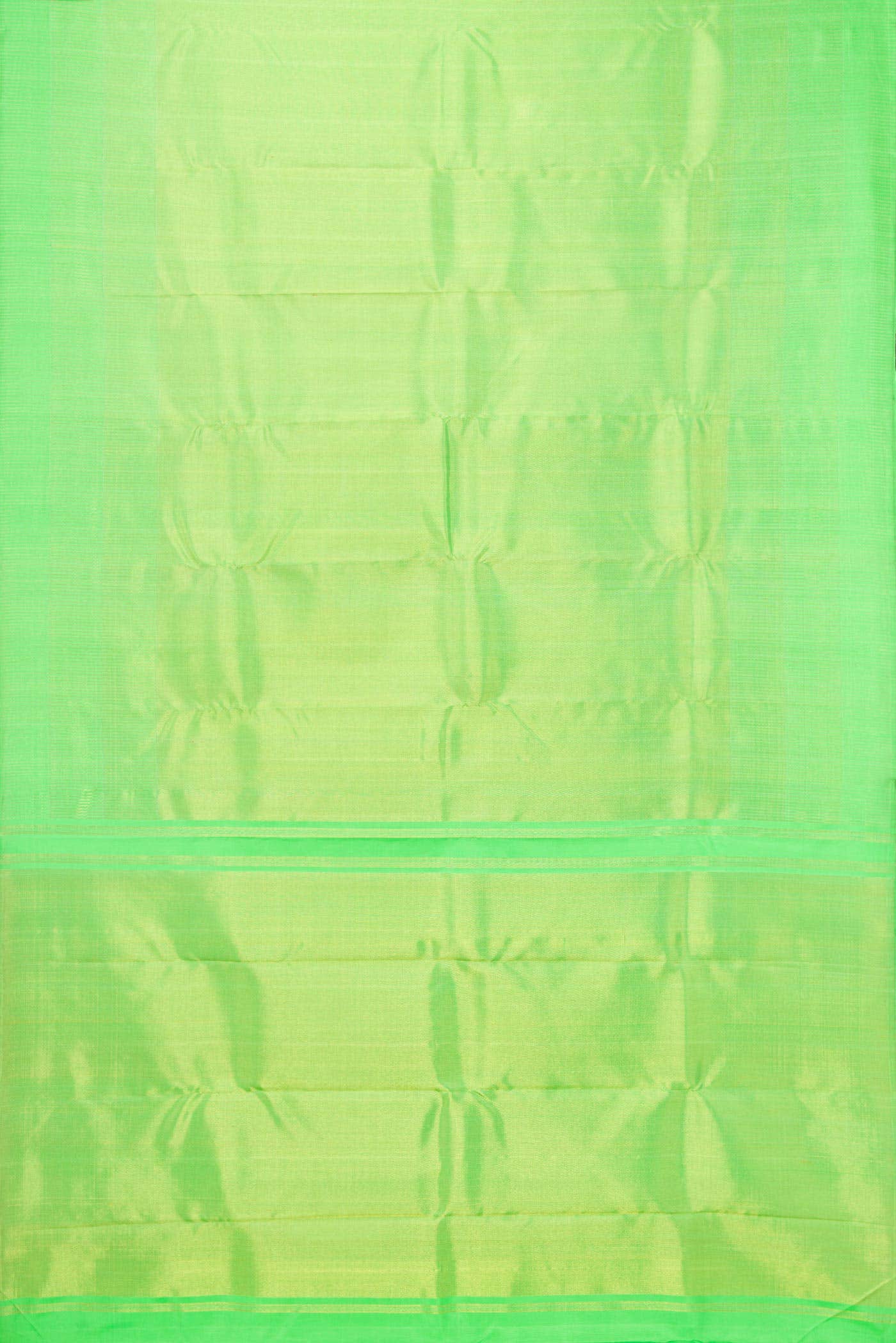 Parrot Green Kanchipuram Silk Saree - Image 4