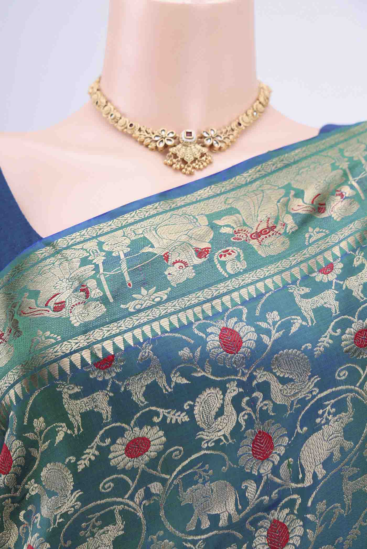 Peacock Blue Dual Tone Baluchari Silk Saree - Image 2