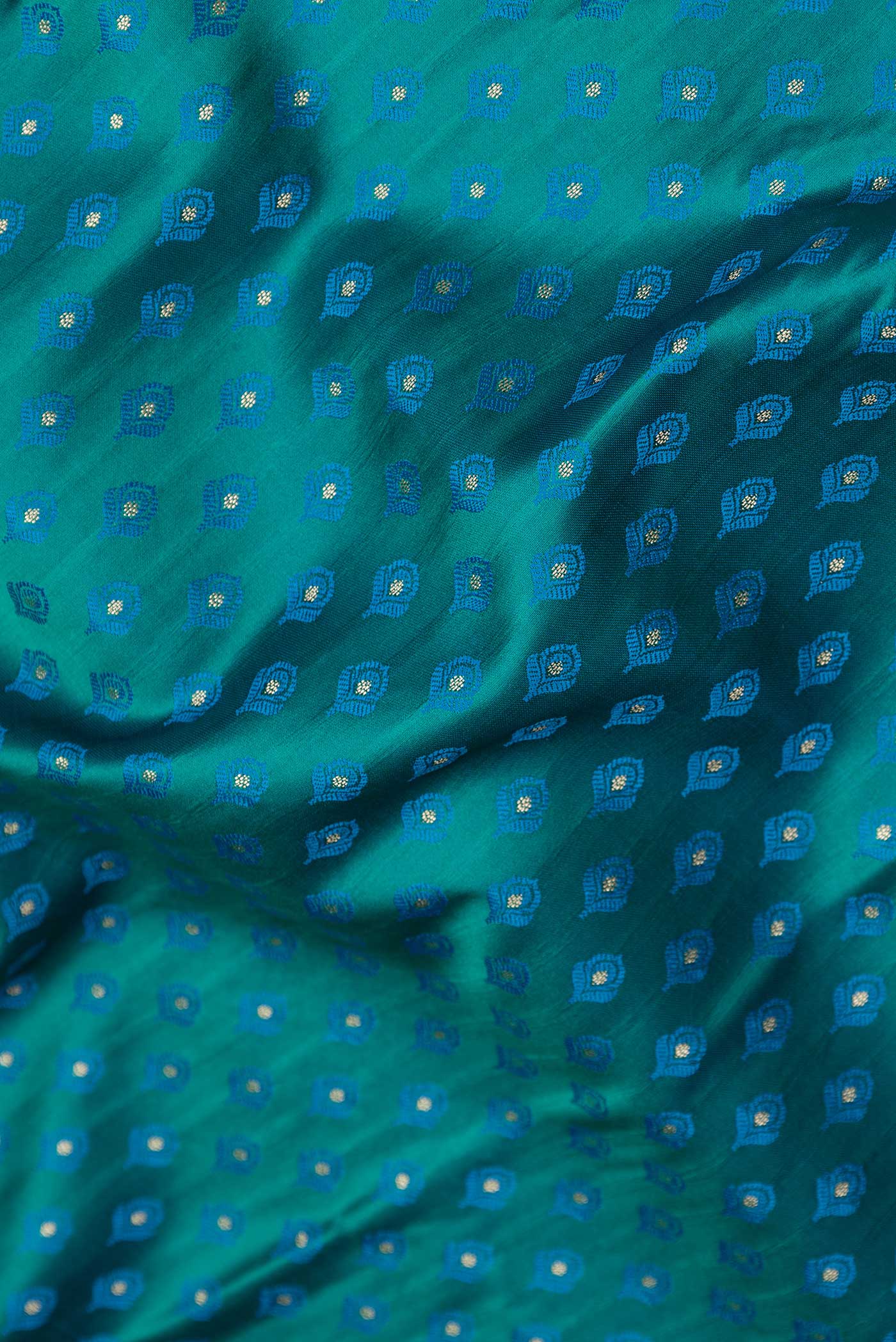 Peacock Blue Dual Tone Blended Banarasi Silk Saree - Image 2