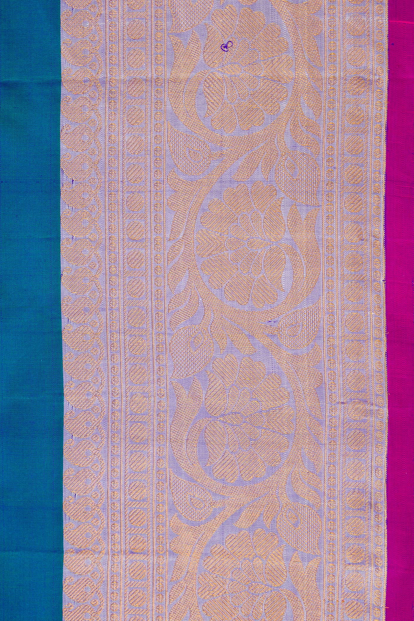 Blue Dual Tone Gadwal Silk Saree - Image 3