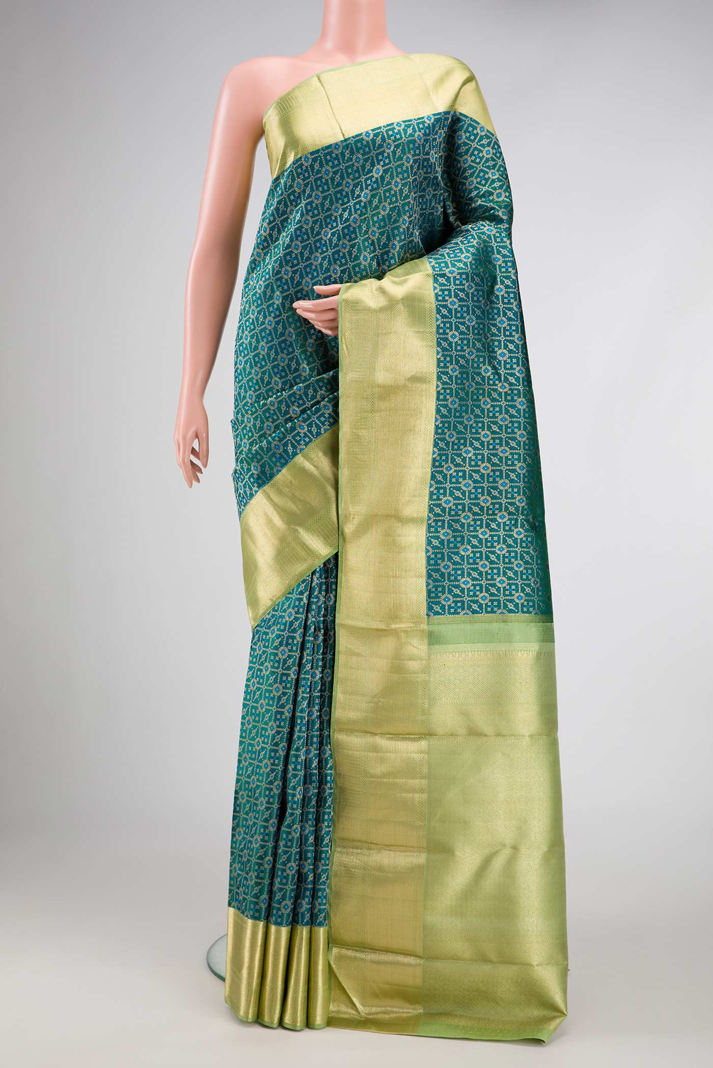 Peacock Blue Dual Tone Kanchipuram Silk Saree
