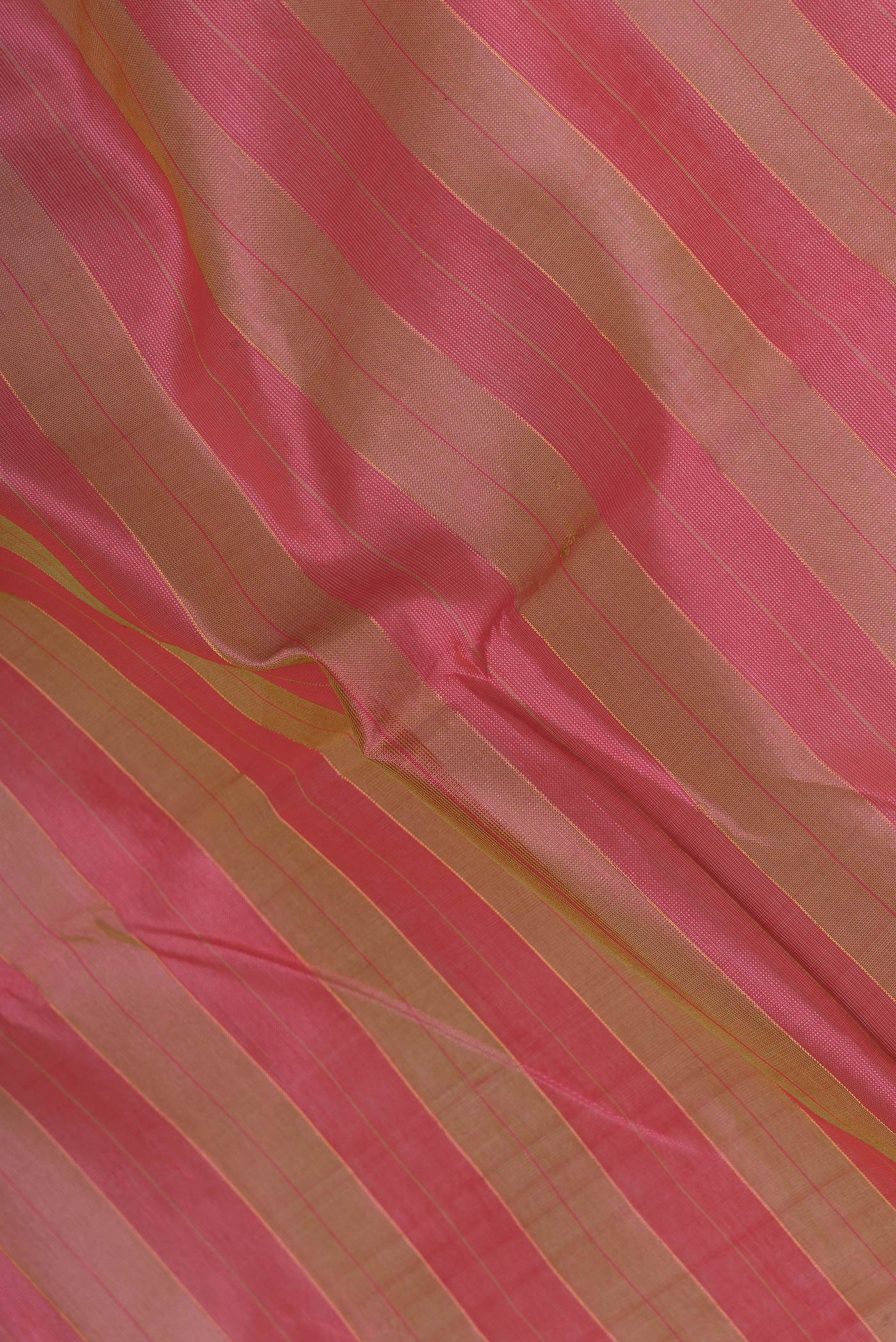 Coral Silk Cotton Saree - Image 2