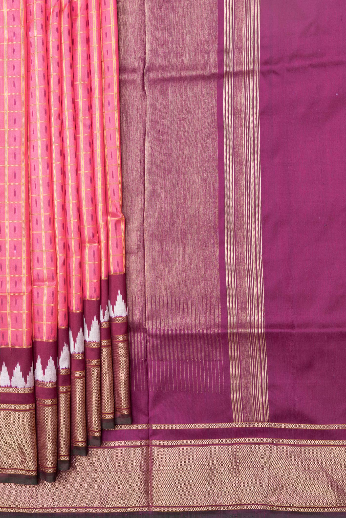 Pink Dual Tone Pochampally Silk Saree - Image 4