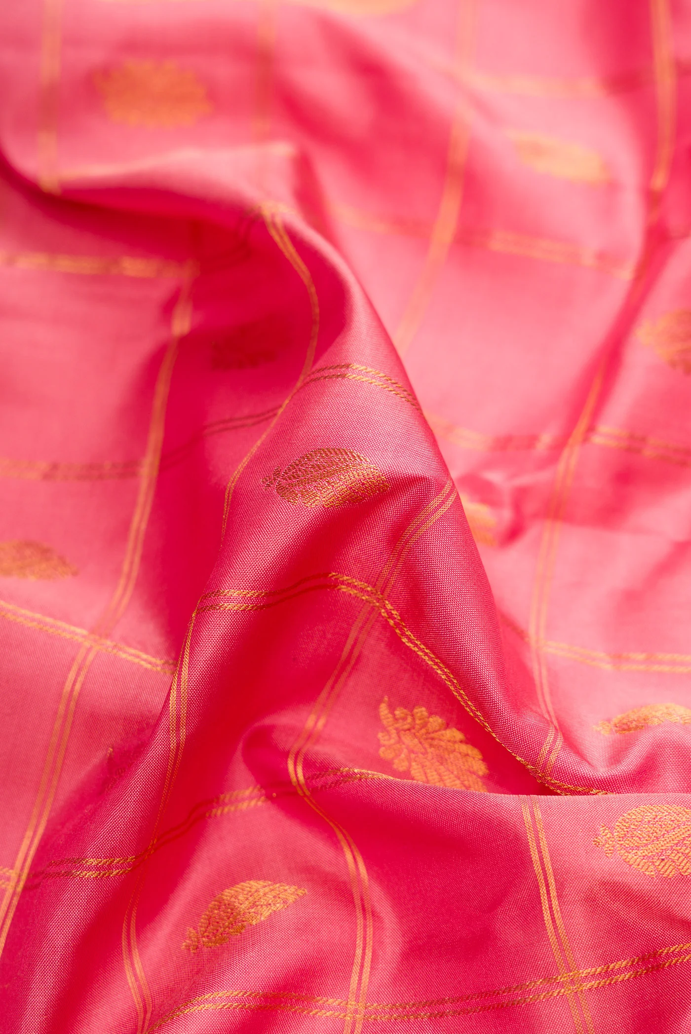Rose pink Gadwal Silk Saree - Image 2