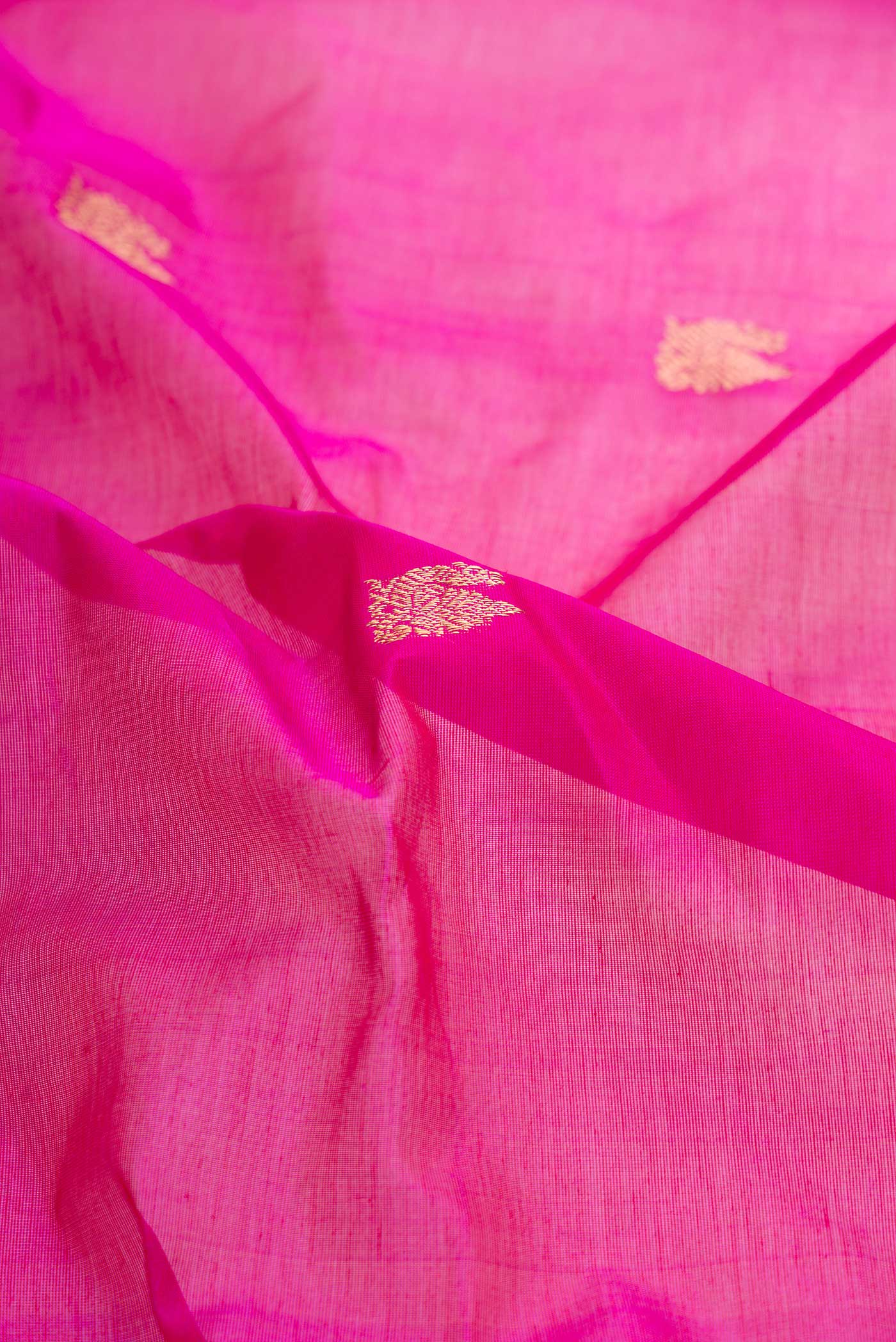 Pink Dual Tone Silk Cotton Saree - Image 2