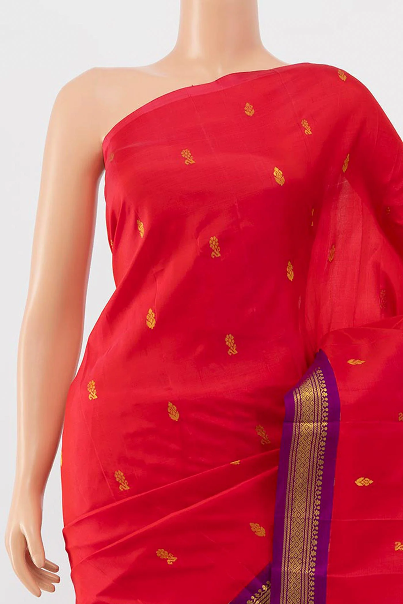 Red with Pink Color Kanchipuram Silk Saree - Image 2