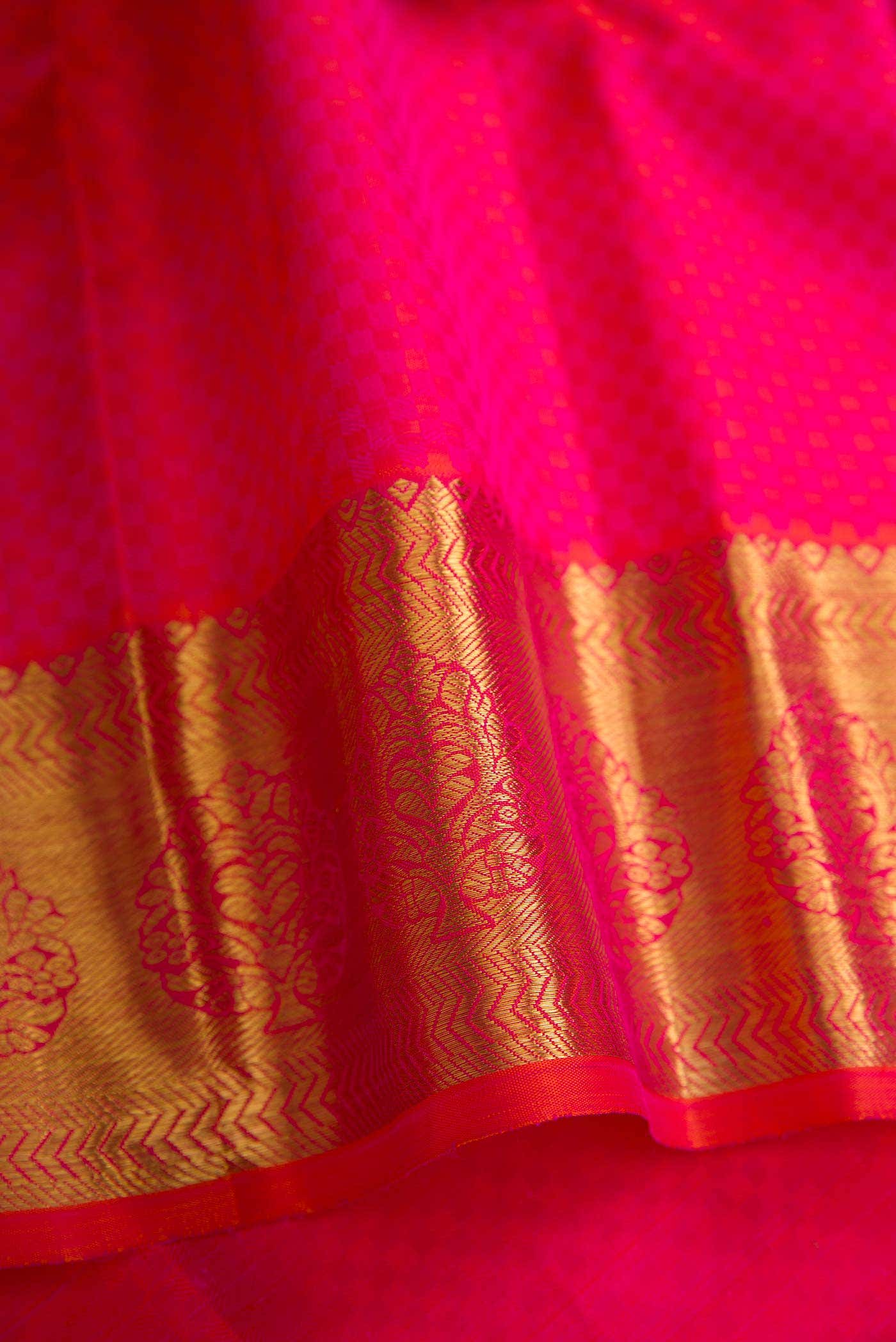 Pure Silk Pure Zari Pink Dual Tone Kanjivaram Saree - Image 6