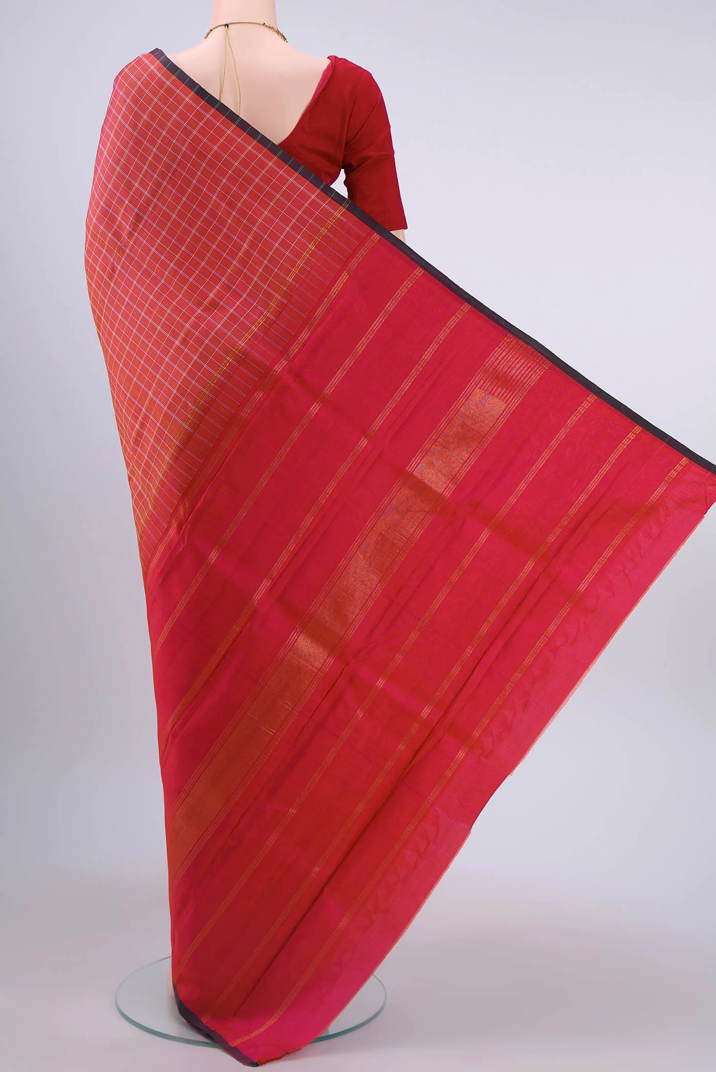 Pink with Orange Color Kanchipuram Silk Saree - Image 3