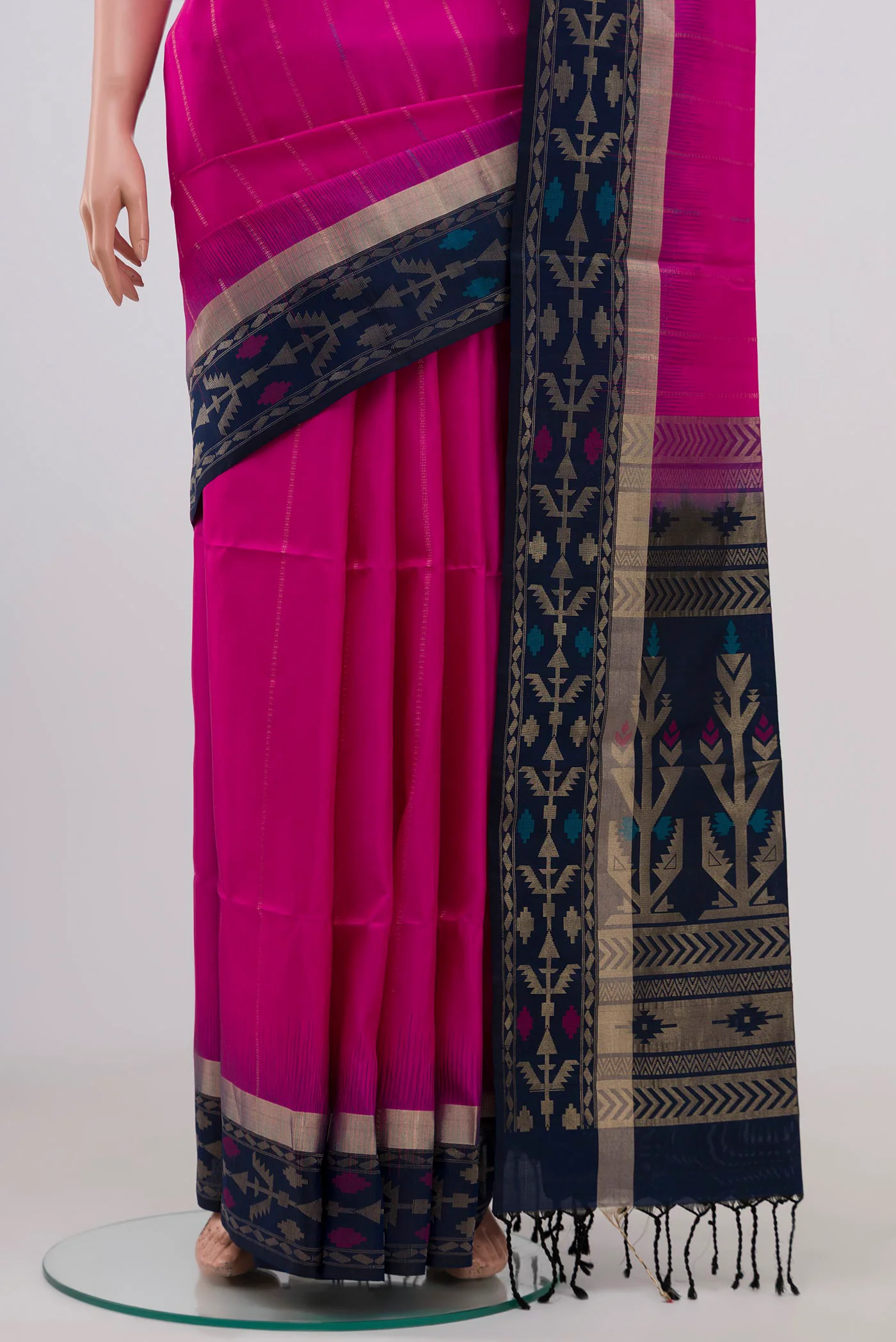 Rani Pink Soft Silk Saree - Image 3