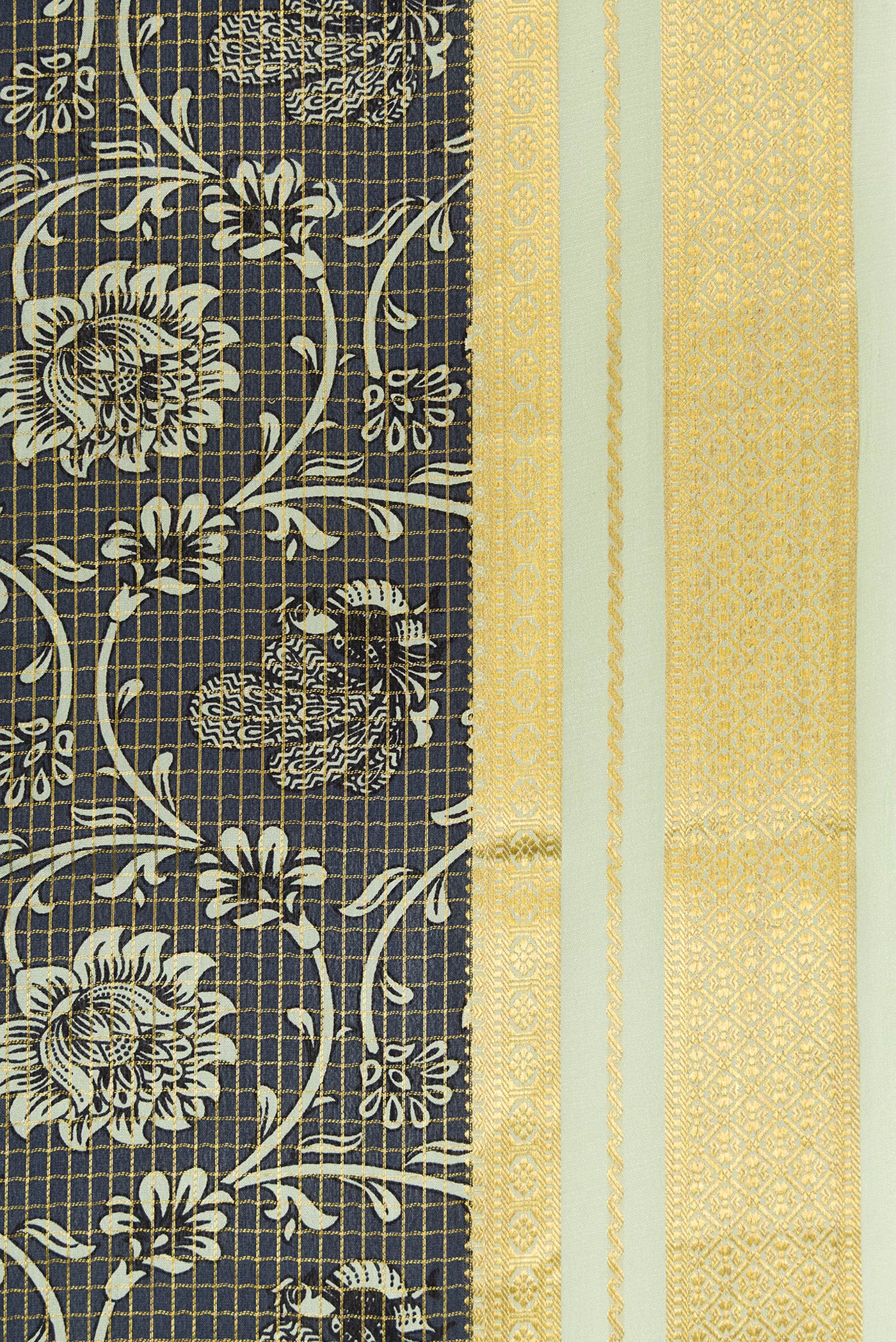 Pista Green Crepe Saree - Image 3