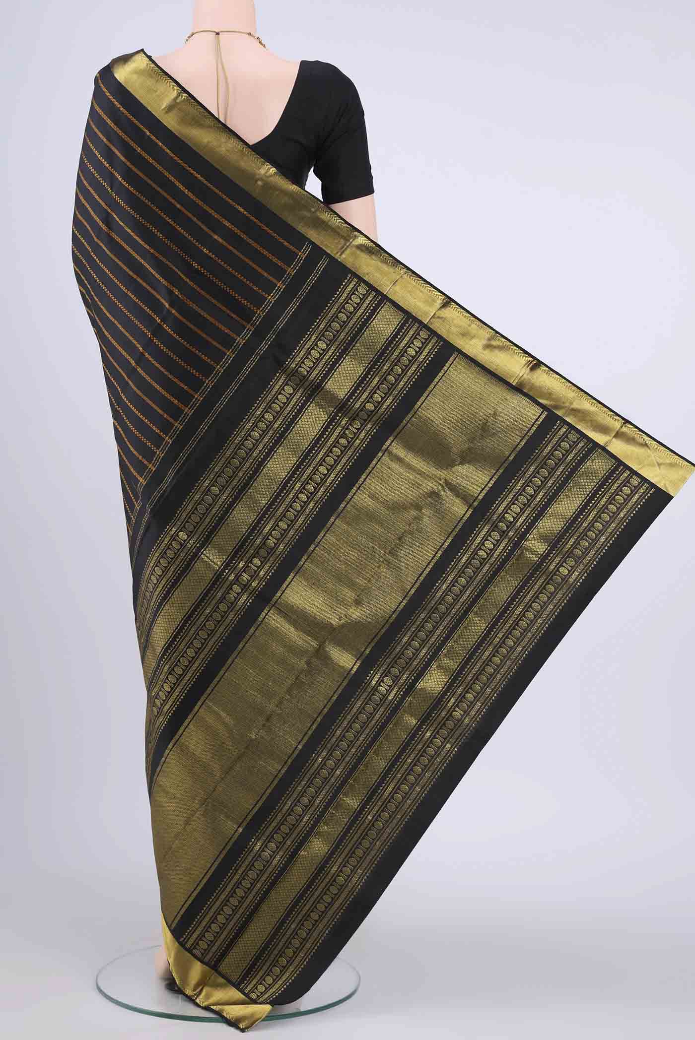 Pure Silk Pure Zari Black Kanjivaram Saree - Image 3