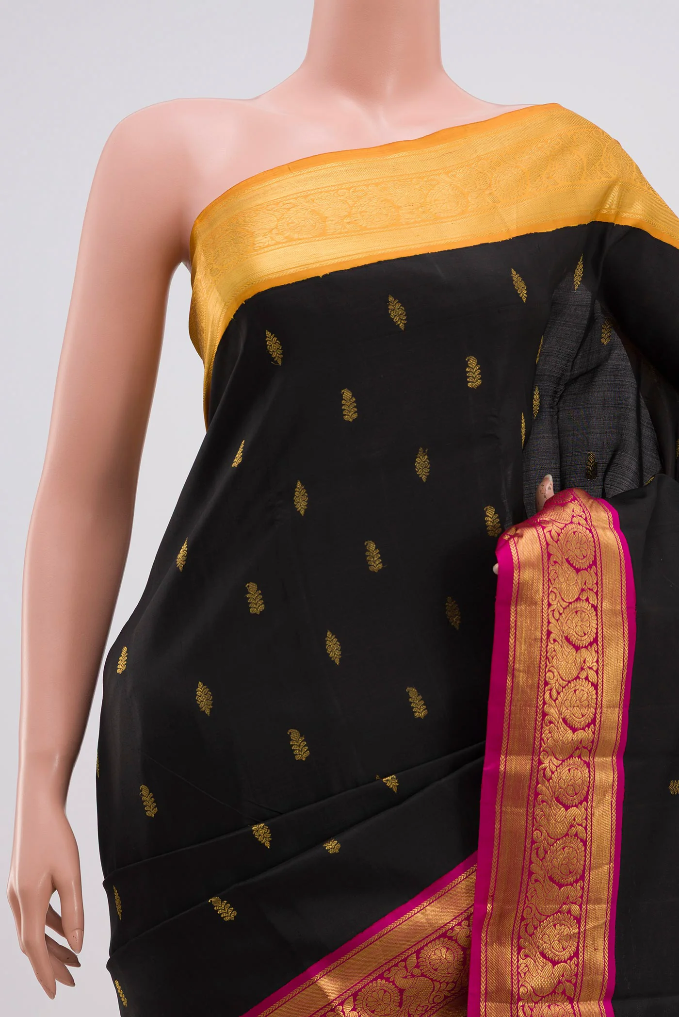 Pure Silk Pure Zari Black Kanjivaram Saree - Image 2