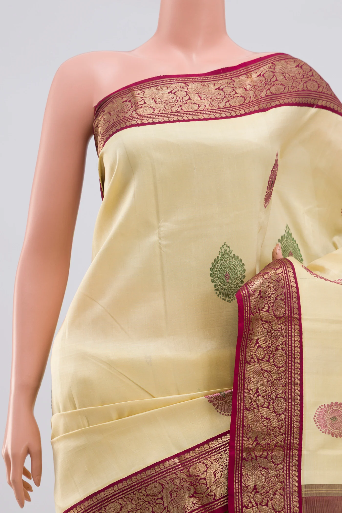 Cream Kanjivaram Silk Saree - Image 2