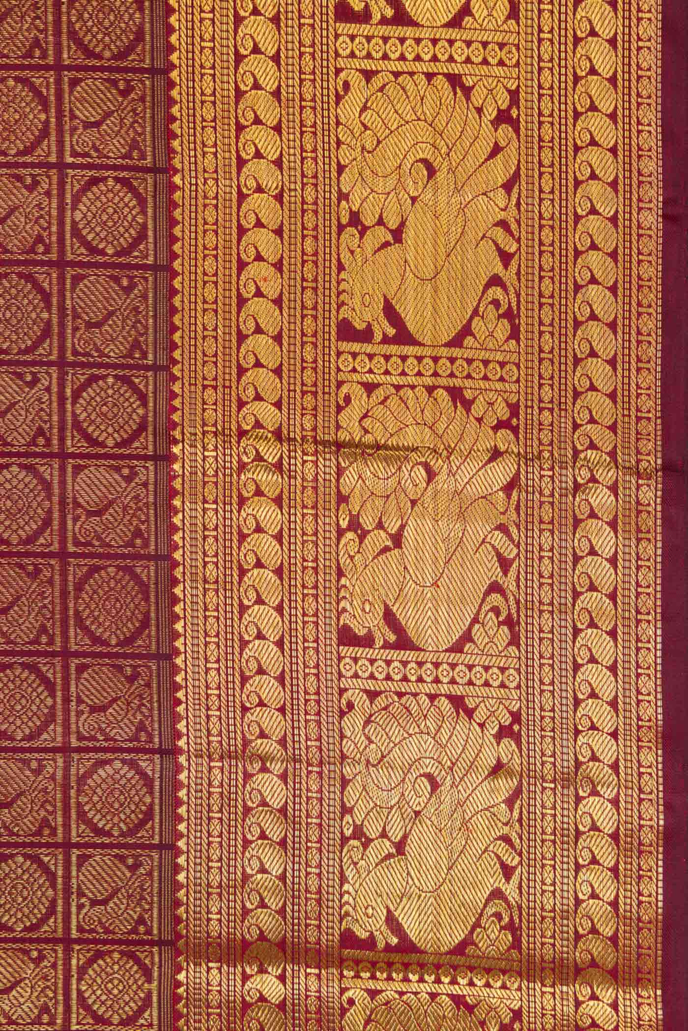 Pure Silk Pure Zari Maroon Dual Tone Kanjivaram Saree - Image 3