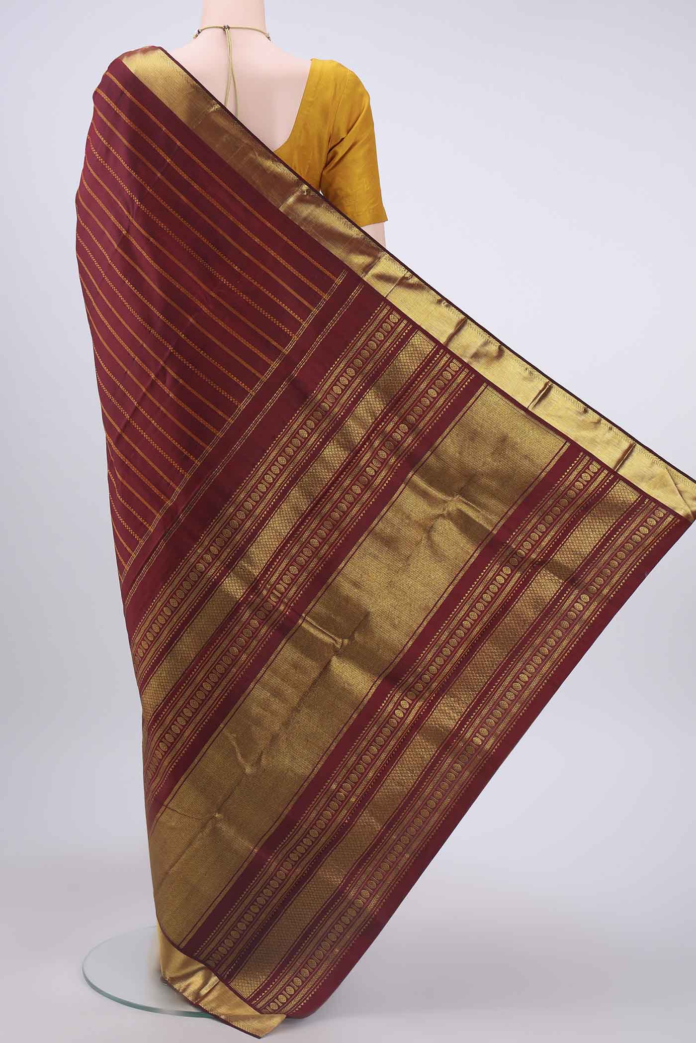 Pure Silk Pure Zari Maroon Kanchipuram Saree - Image 3
