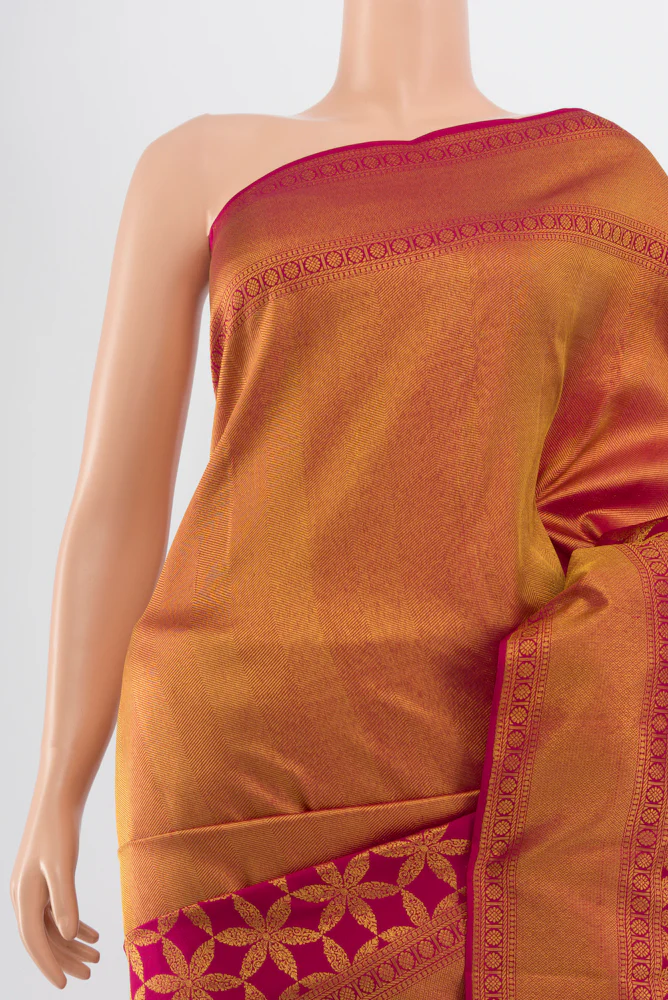 Dark Pink With Gold Color Kanjivaram Silk Saree - Image 2