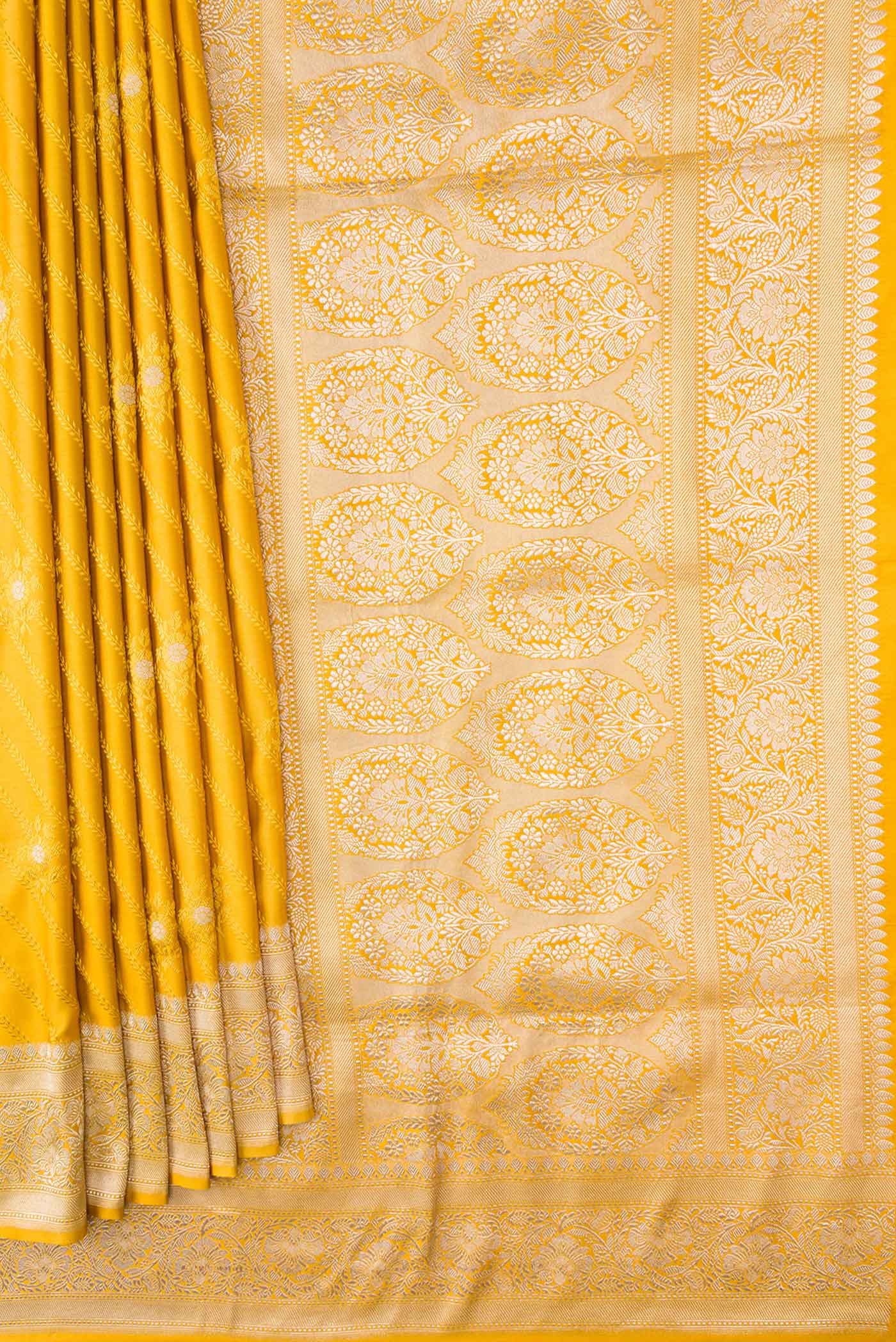 Pure Silk Pure Zari Mustard Dual Tone Banarasi Saree - Image 4