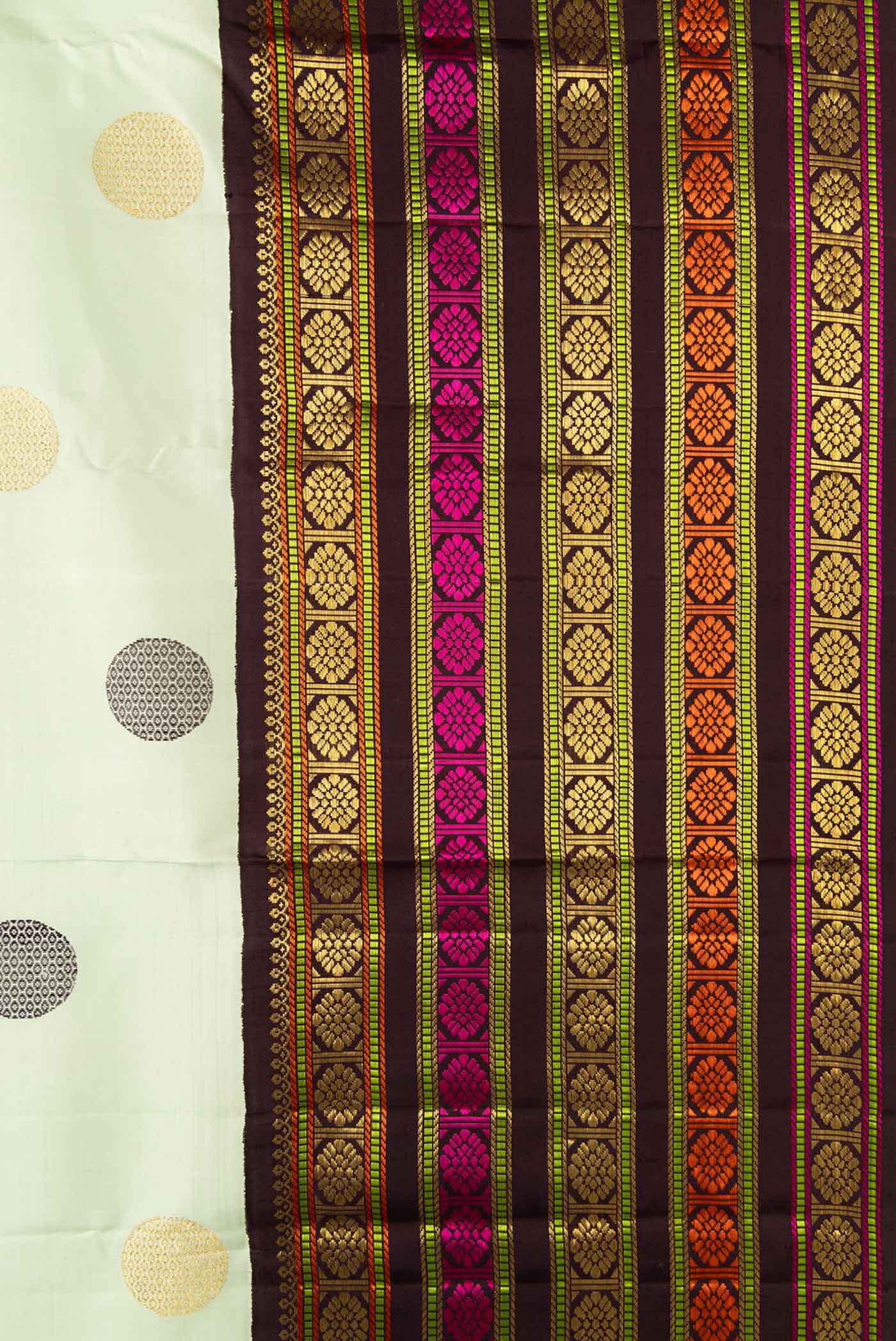 Pure Silk Pure Zari Pista Green Dual Tone Kanchipuram Saree - Image 3